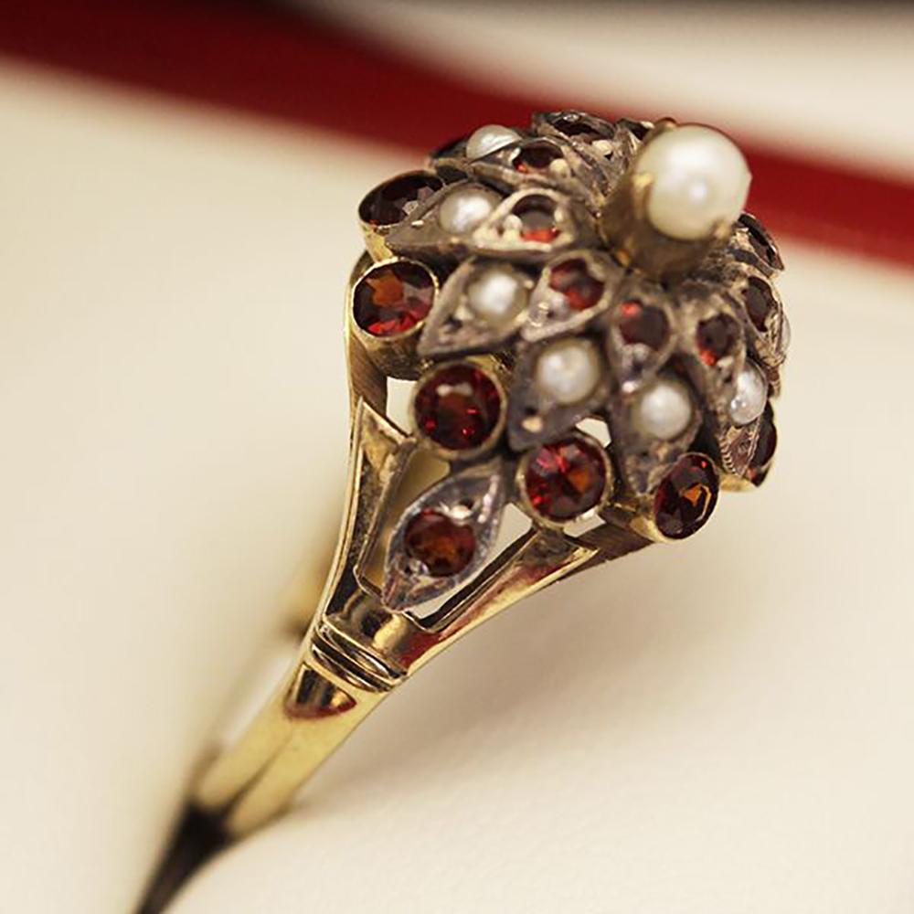 Round Cut Vintage Garnet & Pearl Cluster Ring For Sale