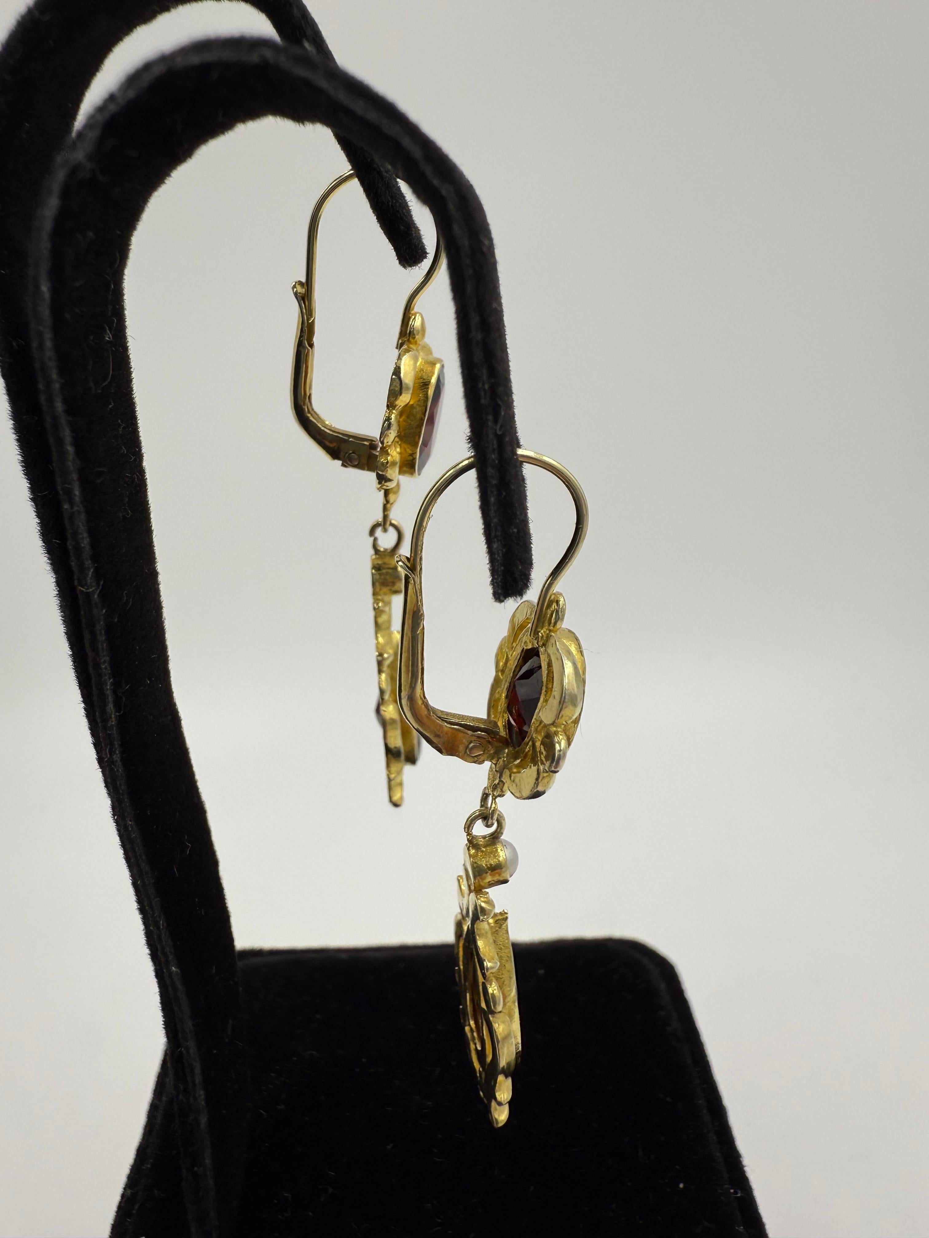 Vintage Garnet Pearl Drop Earrings 14k Yellow Gold For Sale 1