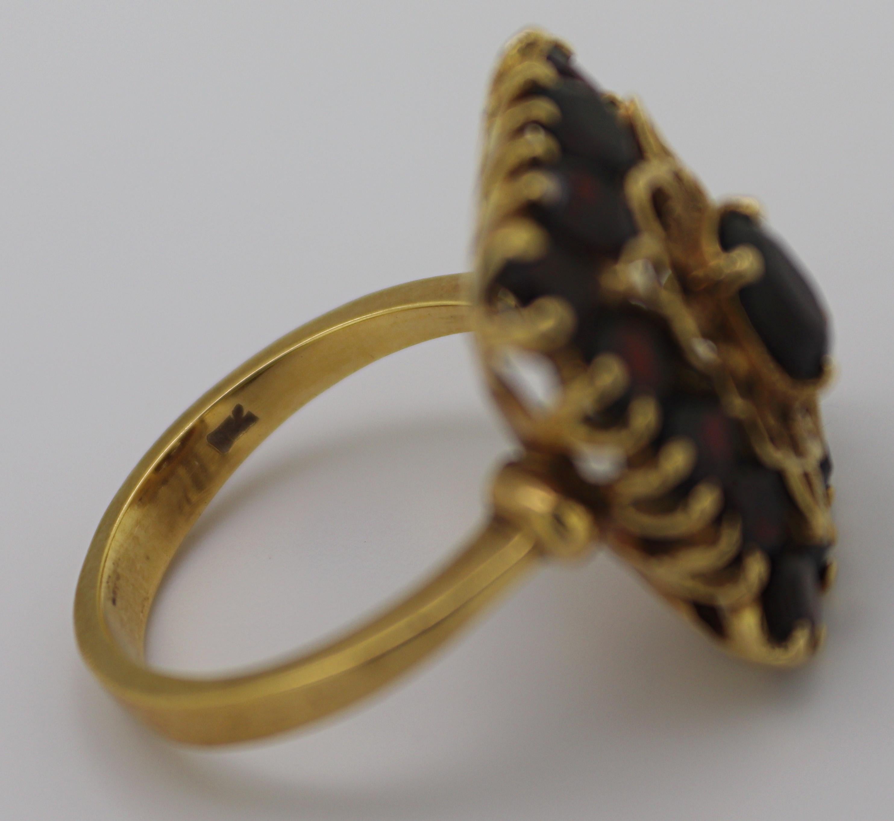 Suite aus Granat-, Gelbgold-Armband und Ringschmuck im Angebot 11