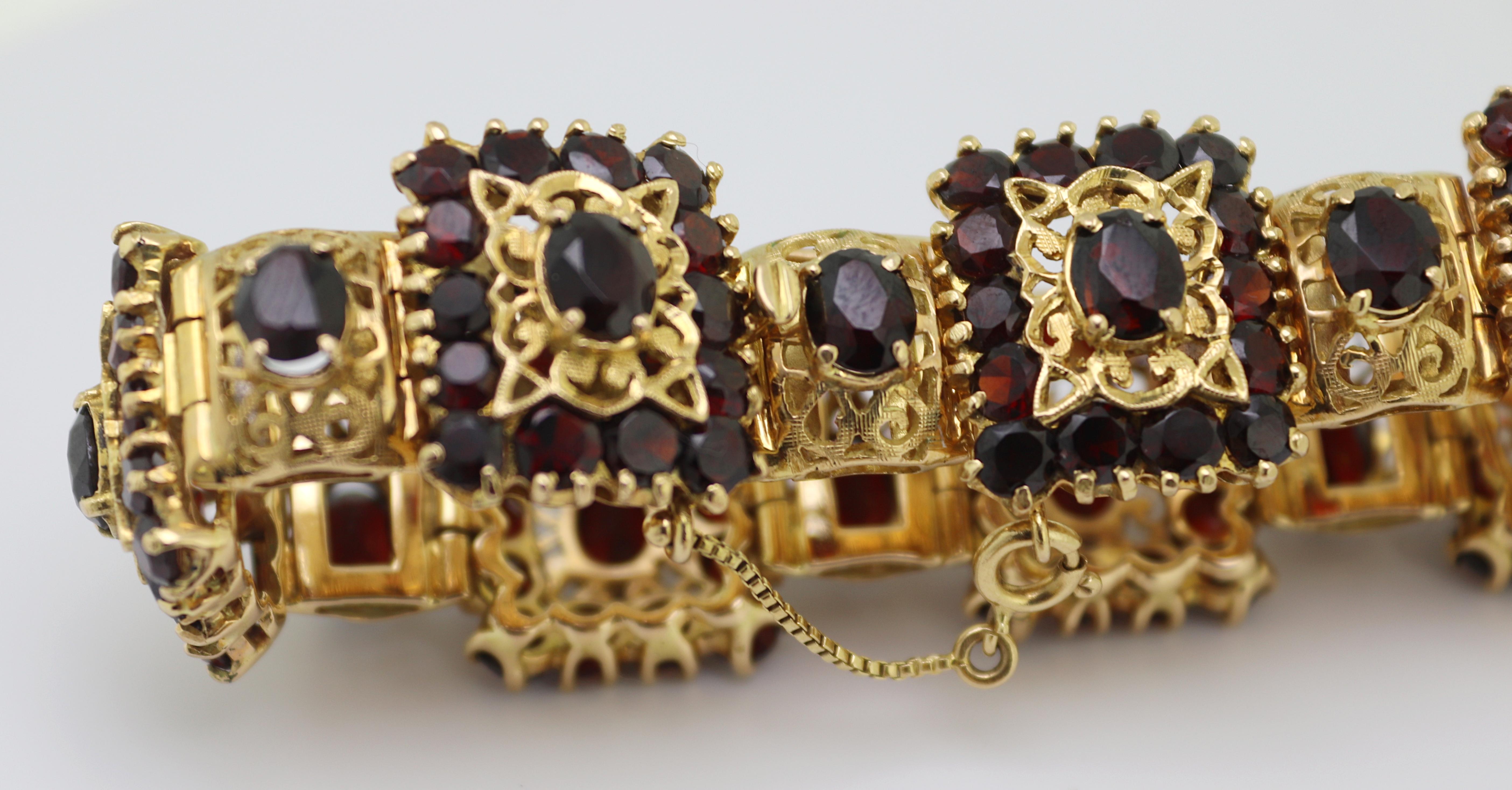 Suite aus Granat-, Gelbgold-Armband und Ringschmuck im Angebot 14