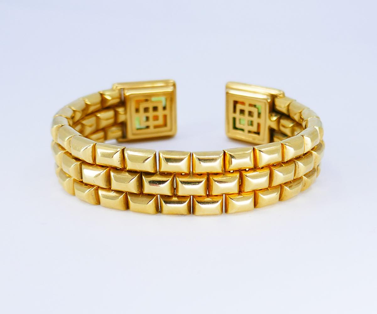 Vintage Garrard 18k Gold Gems Cuff Bracelet Earrings Set Estate Jewelry In Good Condition For Sale In Beverly Hills, CA