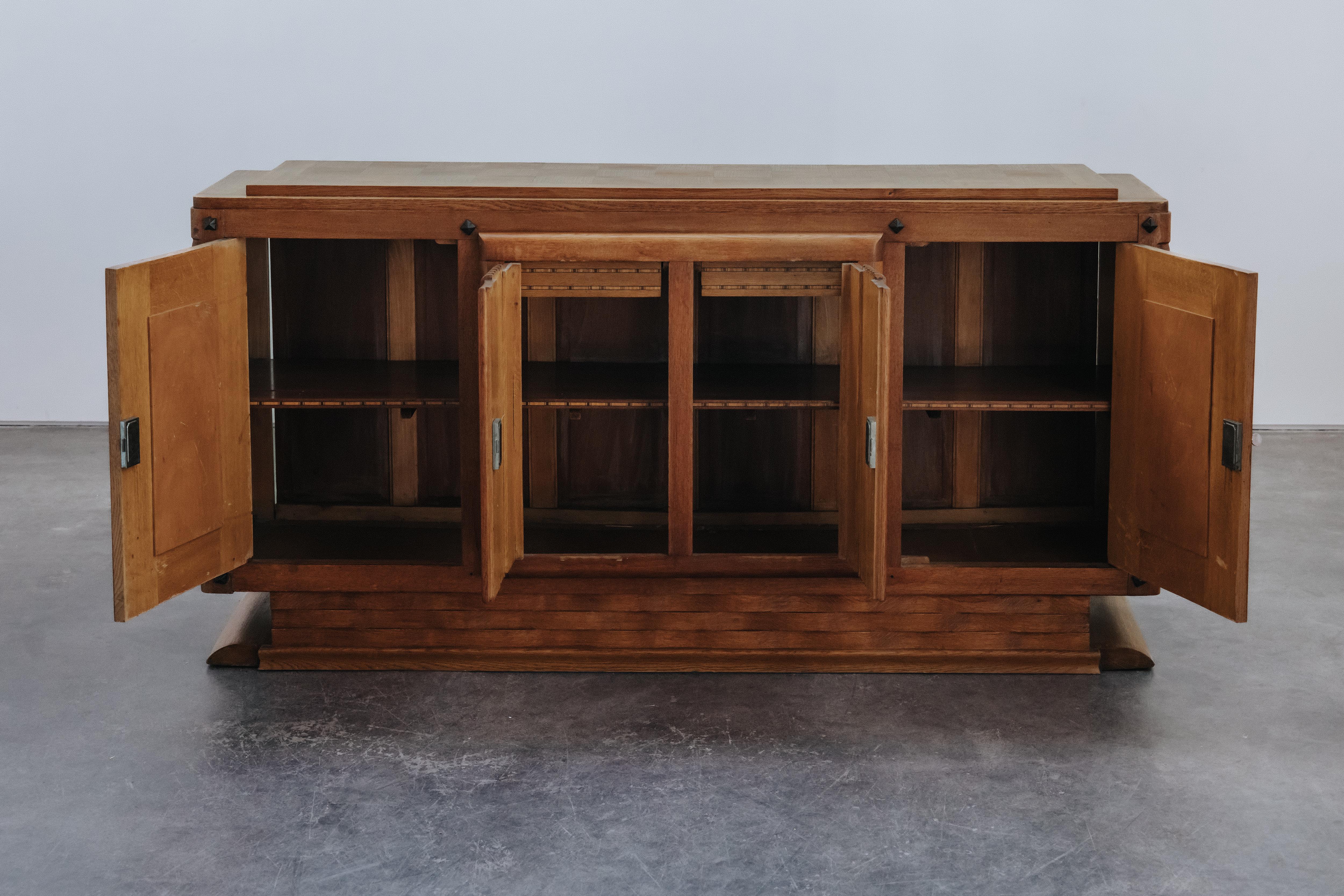 Credenza d'epoca Gaston Poisson proveniente dalla Francia, circa 1960 in vendita 1
