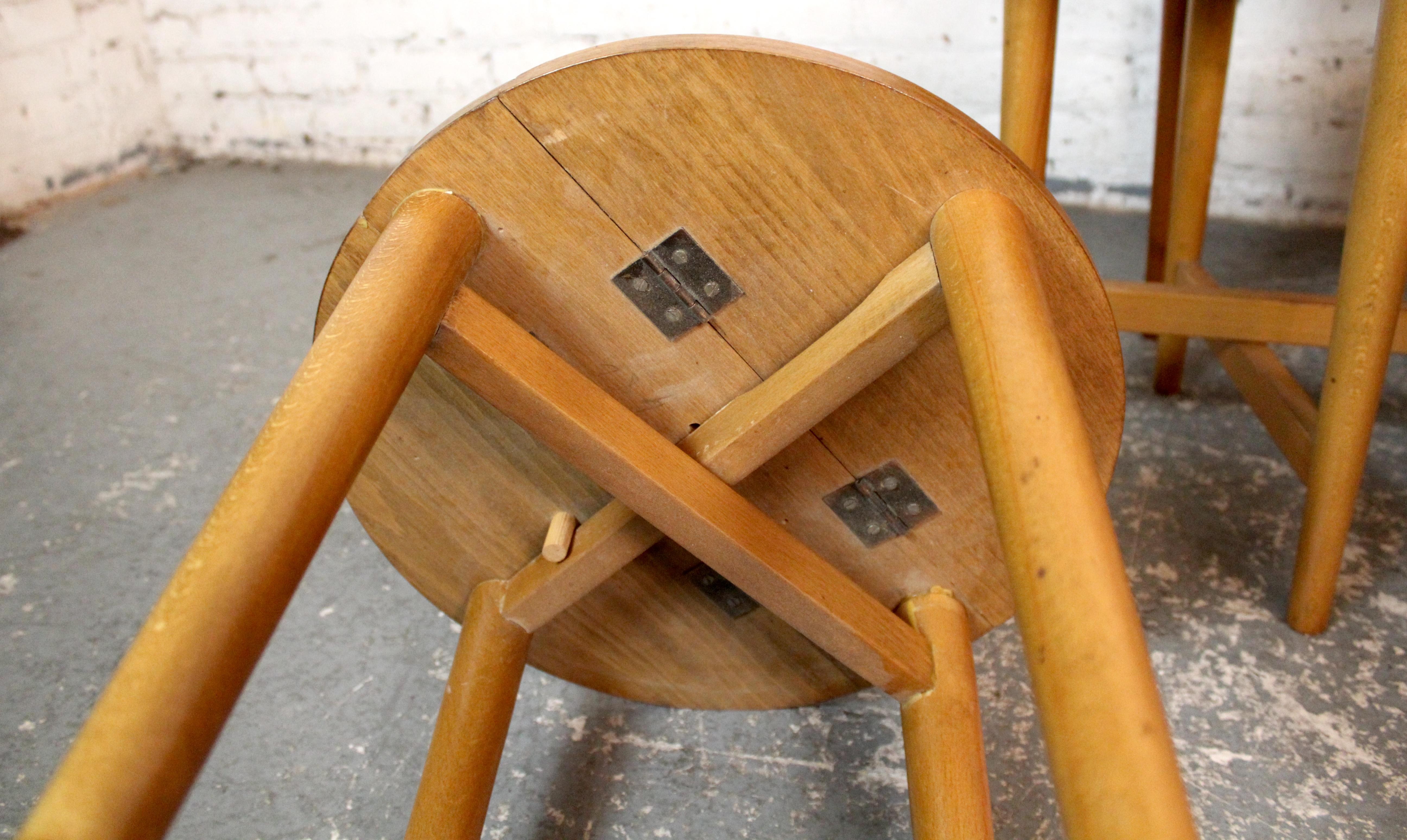 Vintage gate-leg Nesting Tables von Poul Hundevad im Angebot 4