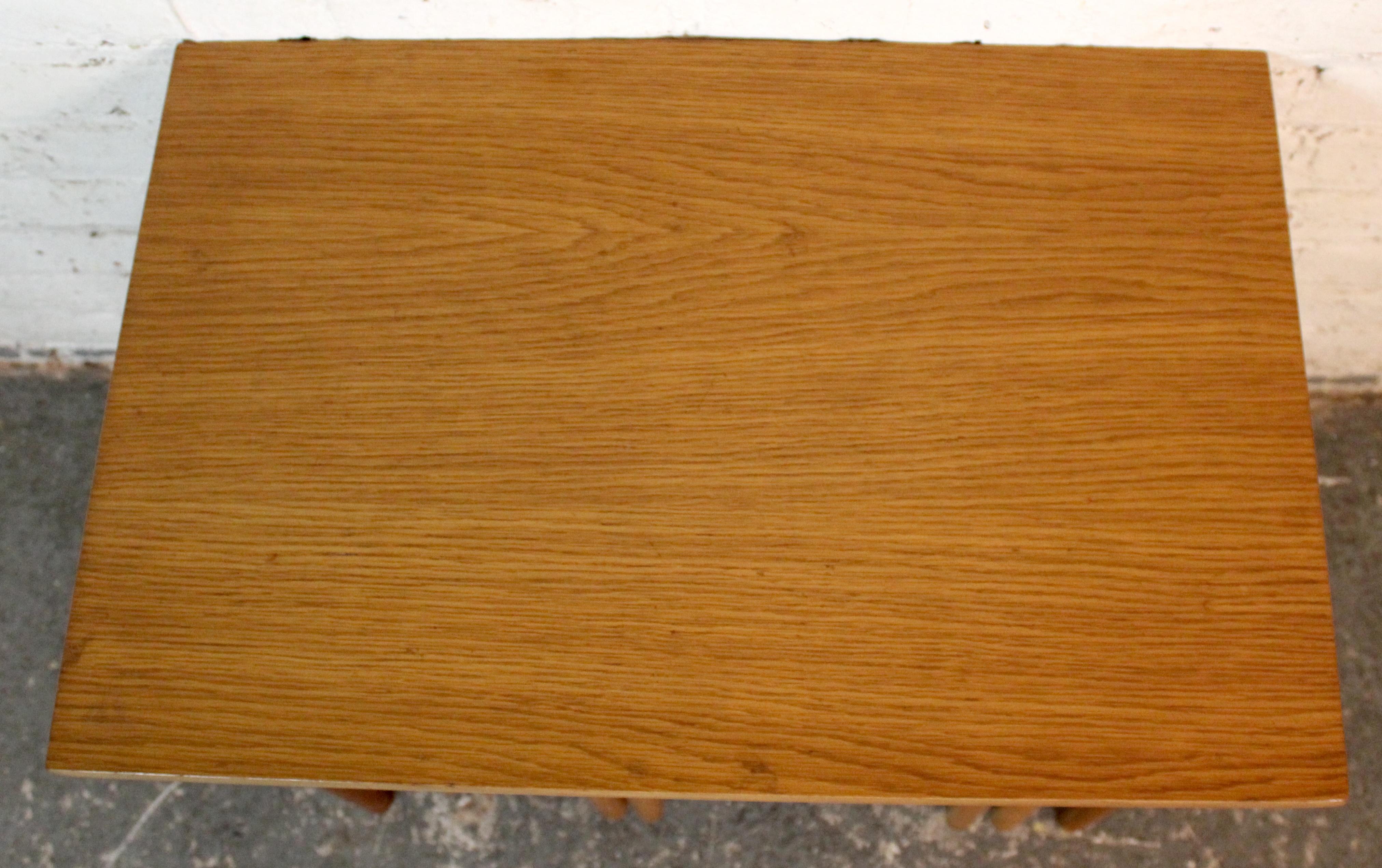 Vintage gate-leg Nesting Tables von Poul Hundevad (20. Jahrhundert) im Angebot