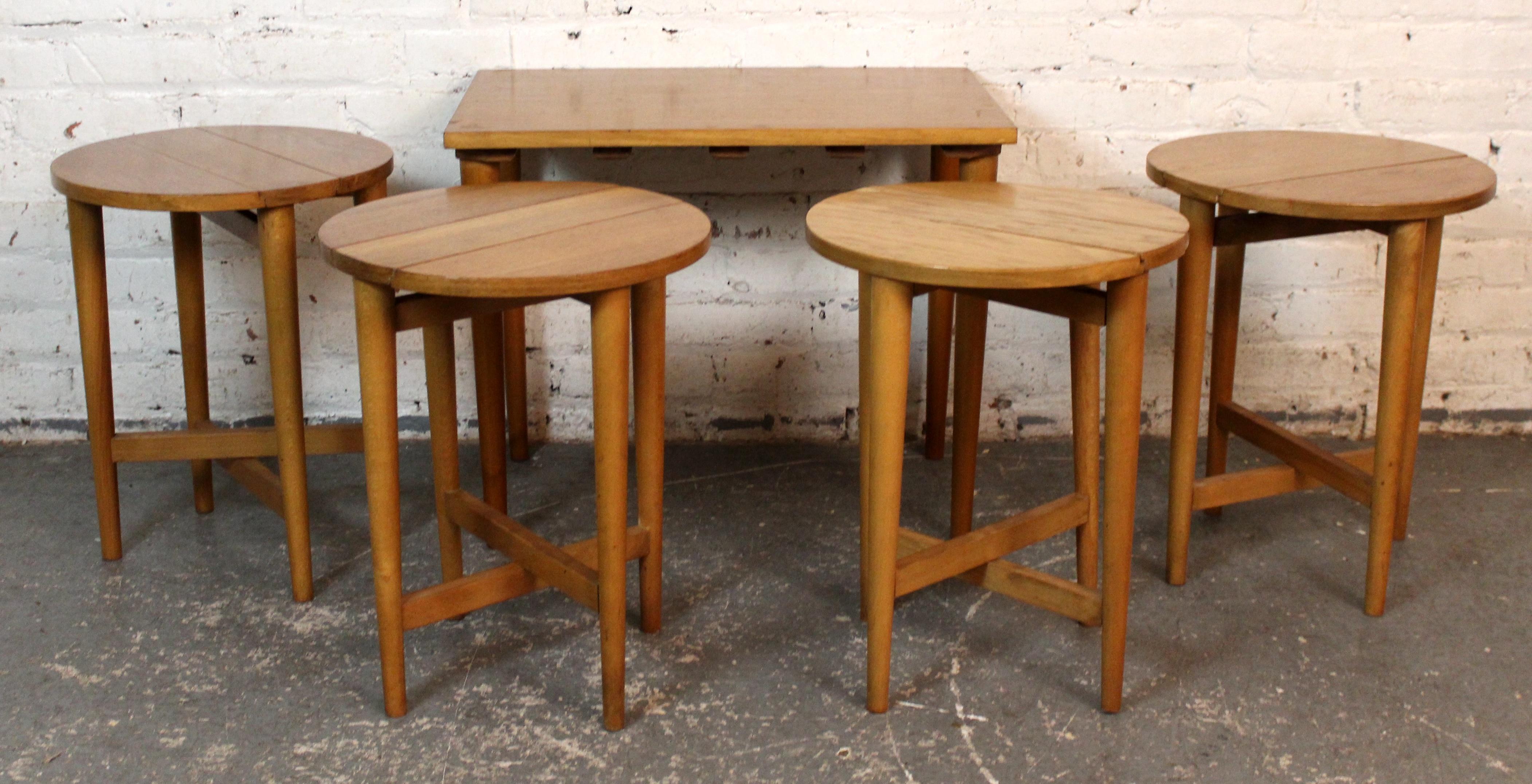 Vintage gate-leg Nesting Tables von Poul Hundevad (Metall) im Angebot