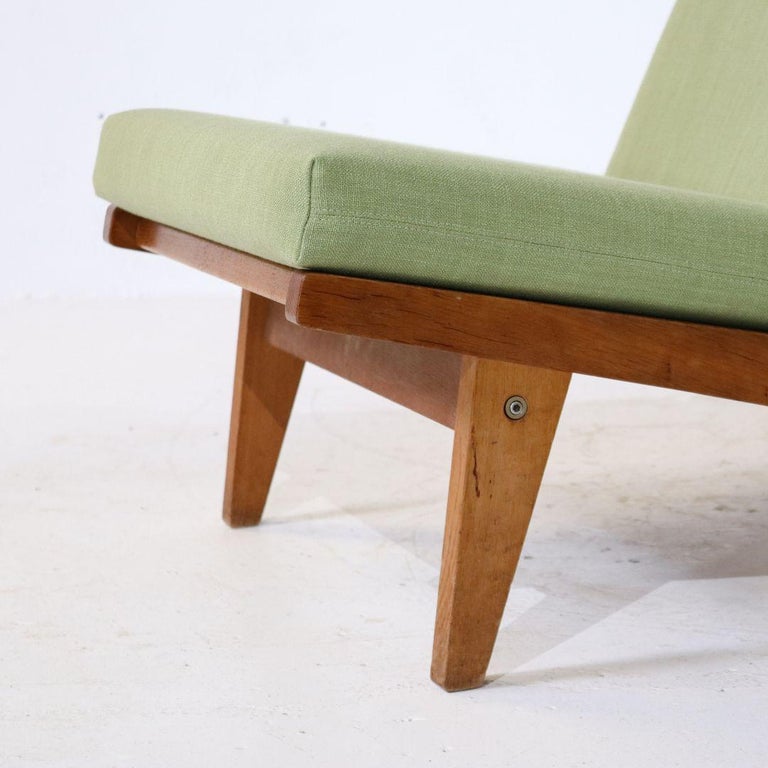 Vintage GE370 Lounge Chair by Hans Wegner for Getama Denmark For Sale 4
