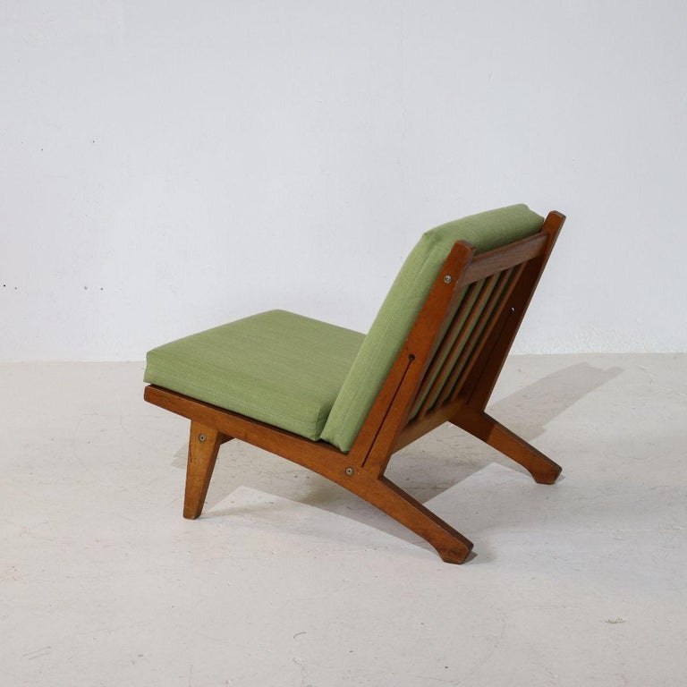 Mid-20th Century Vintage GE370 Lounge Chair by Hans Wegner for Getama Denmark For Sale