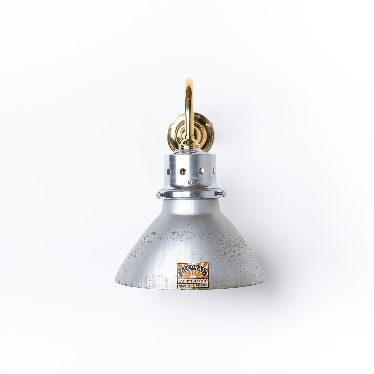 Industriale Applique d'epoca in vetro argentato Gecoray F45000 di C.E.C. in vendita