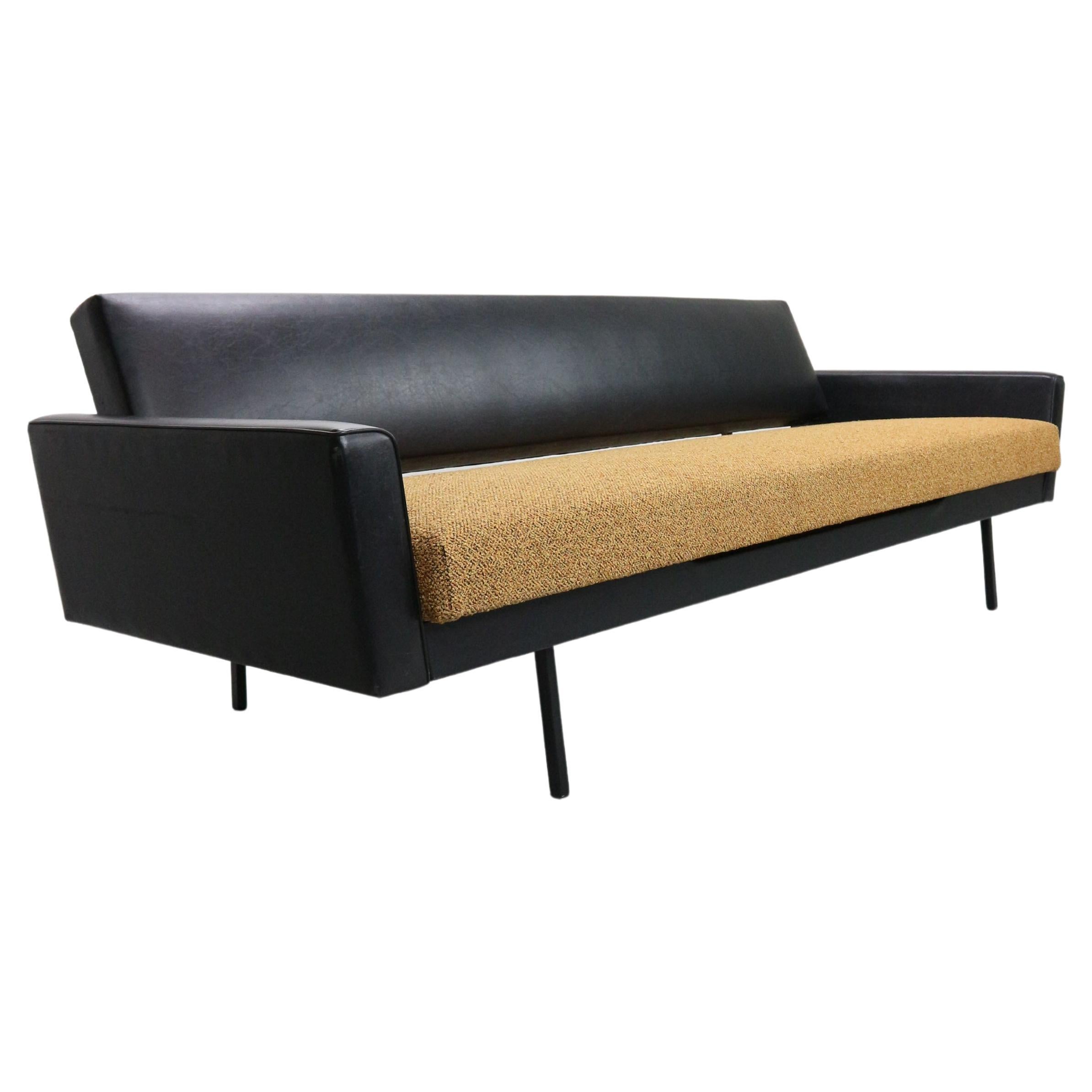Vintage Gelderland daybed sofa by Rob Parry, 1970s . New upholstery