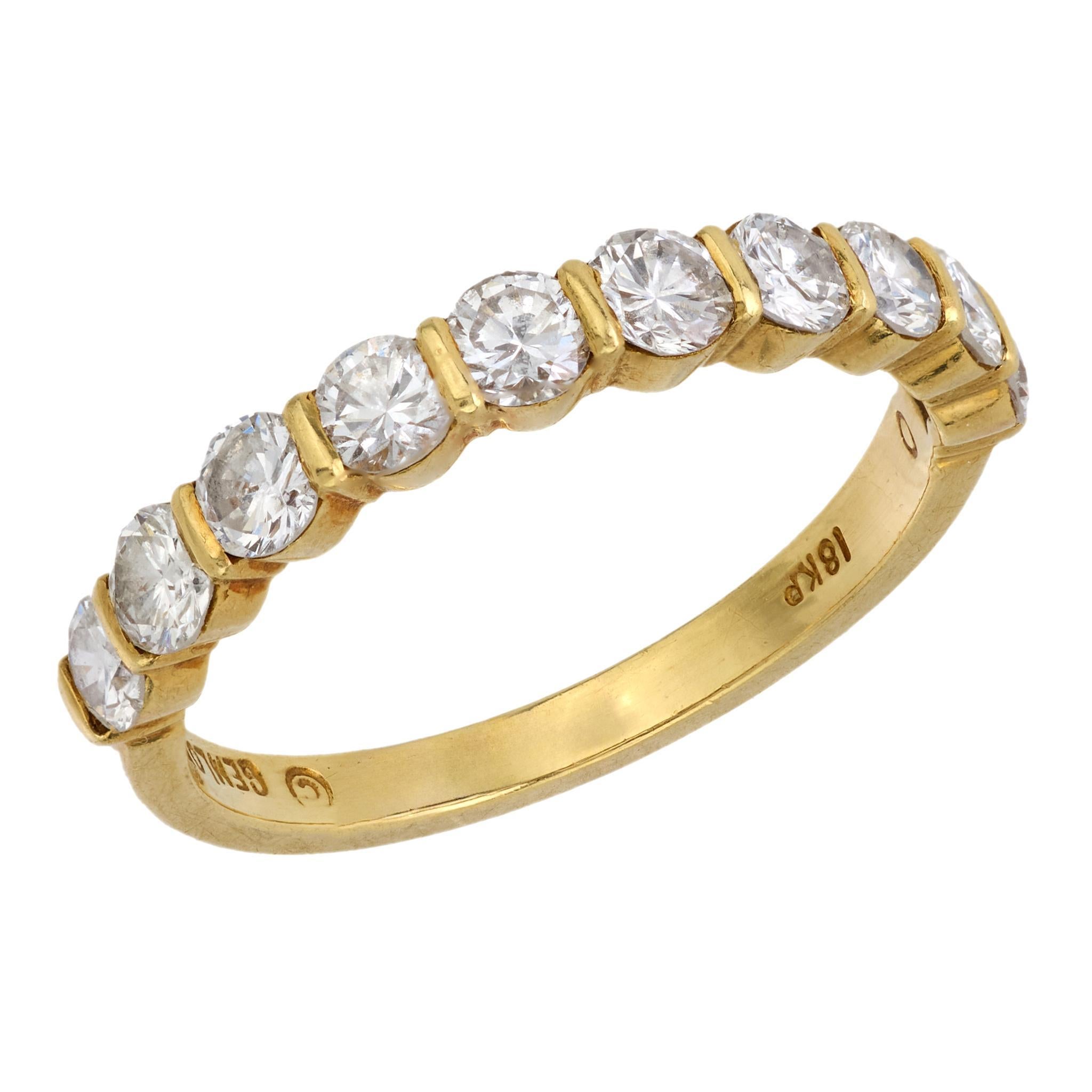 Vintage Gemlok Ehering aus 18 Karat Gelbgold mit Diamanten in halber Ewigkeit im Angebot