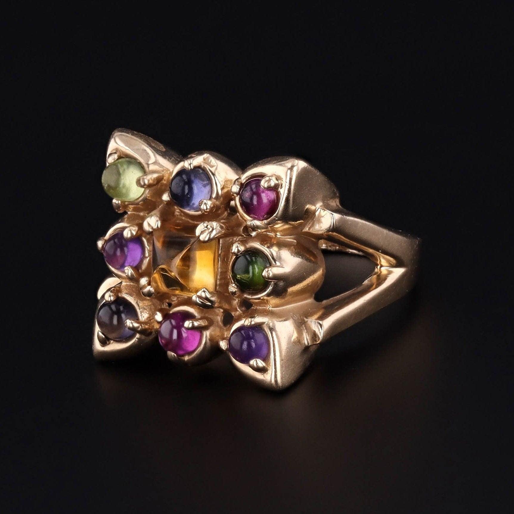 Sugarloaf Cabochon Vintage Gemstone Ring of 14k Gold For Sale