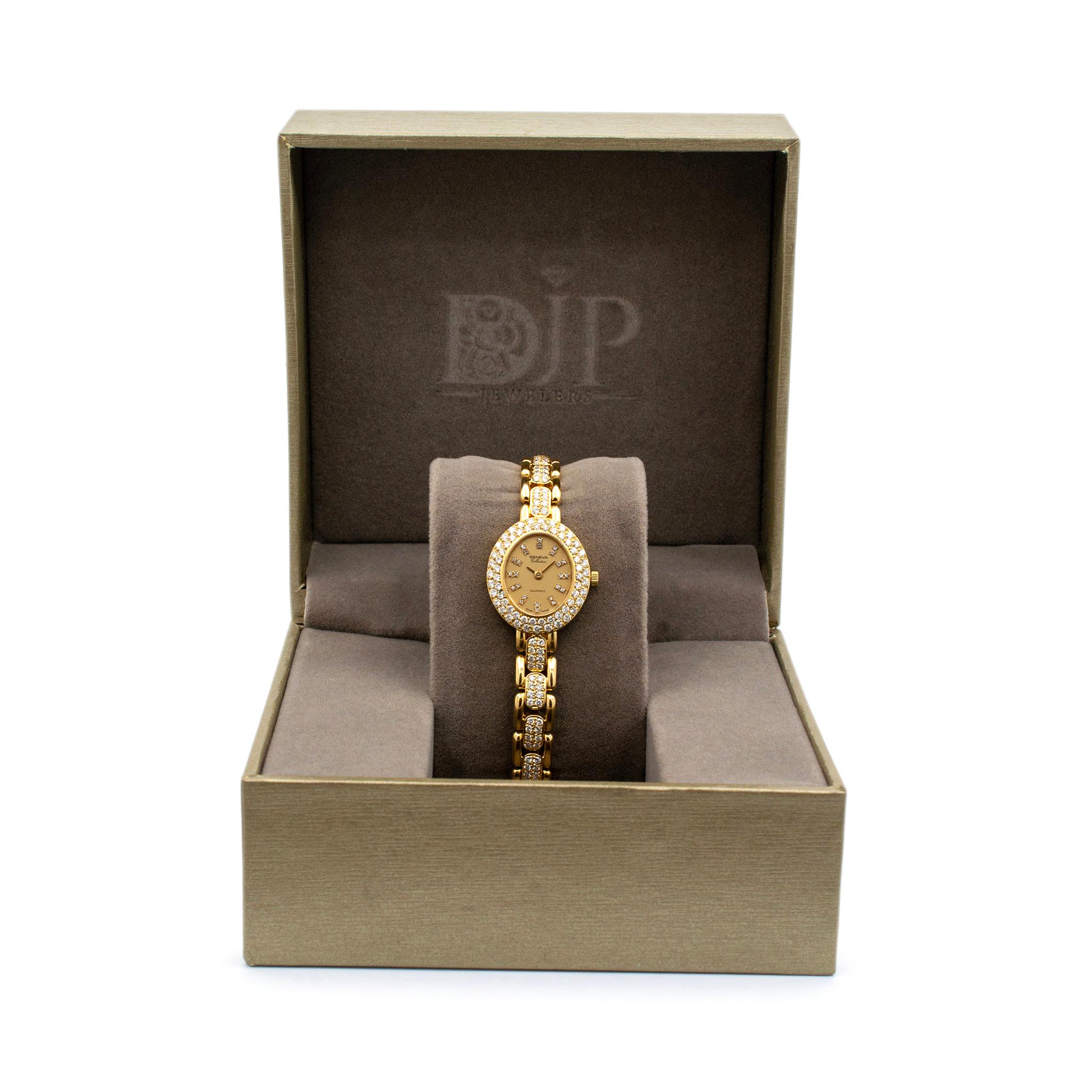 Vintage Geneva Collection Solid 18K Yellow Gold Diamond Bracelet Quartz Watch In Excellent Condition In Houston, TX