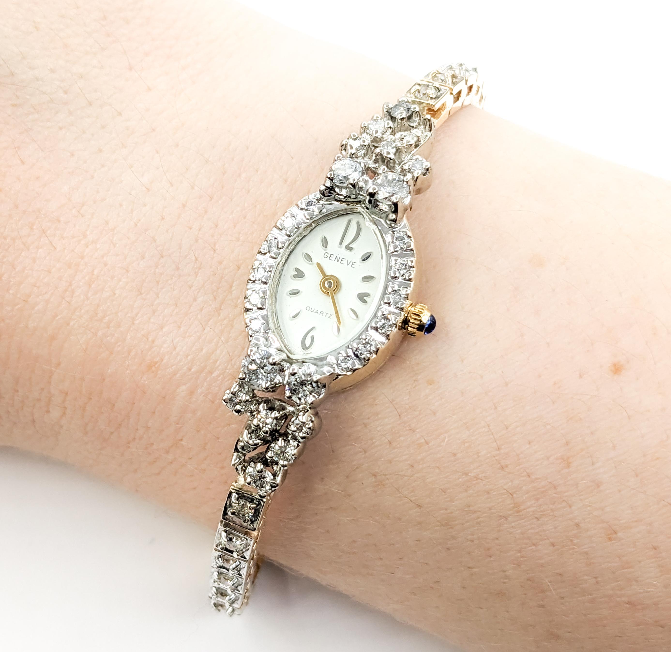 Vintage Geneve Damen Diamant & Gelbgold Uhr

Wir stellen Ihnen diese wunderschöne Geneve Vintage-Uhr aus den 1970er Jahren vor, die aus 14-karätigem Gold gefertigt ist. Die Uhr hat ein Quarzwerk und ist mit 2,00 ct runden Diamanten von I Reinheit