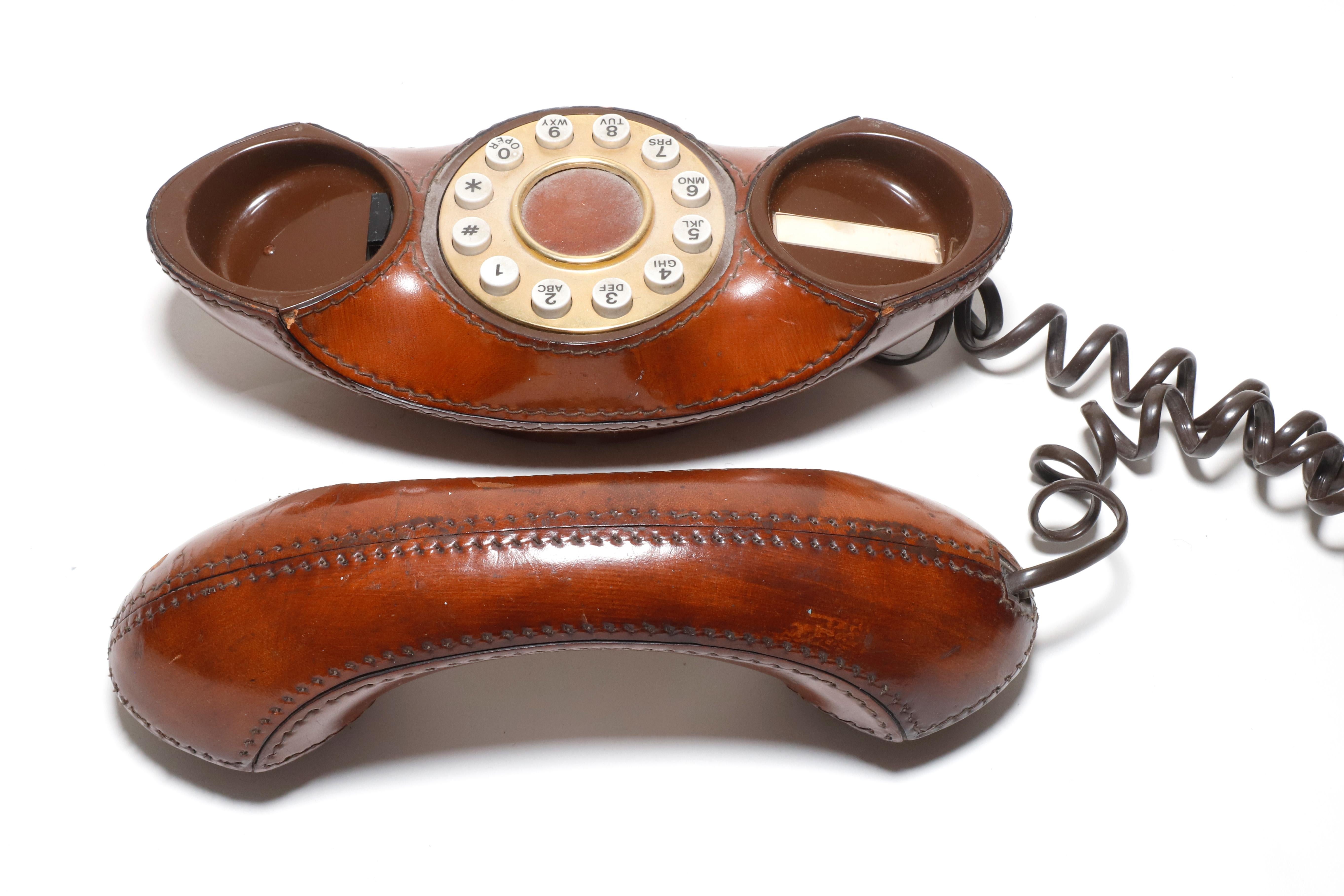 Vintage Genie 1970er Retro Brown Leder Push Butoon Telefon im Zustand „Gut“ im Angebot in New York, NY