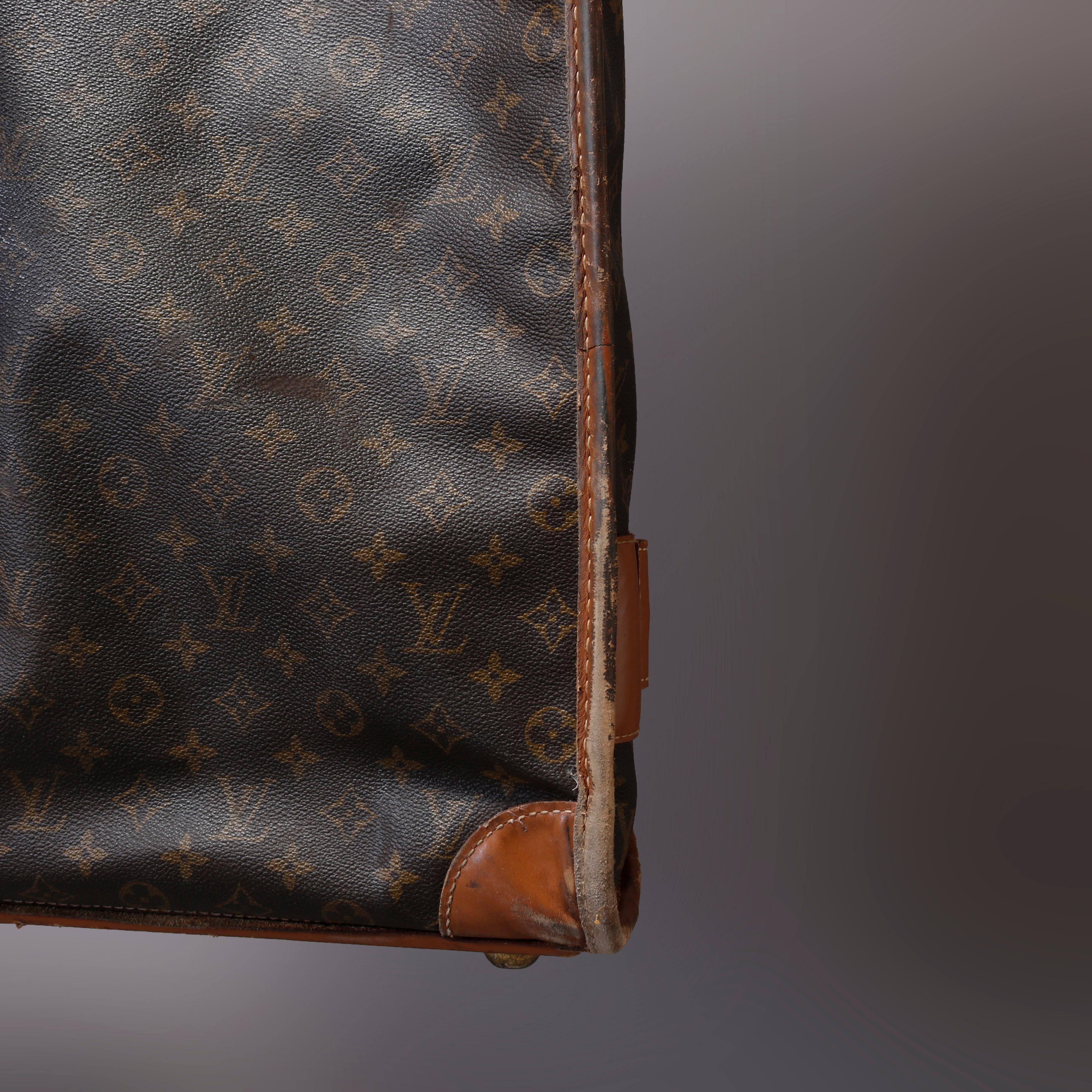 Vintage Genuine French Folding Louis Vuitton Garment Bag, 20th Century 10
