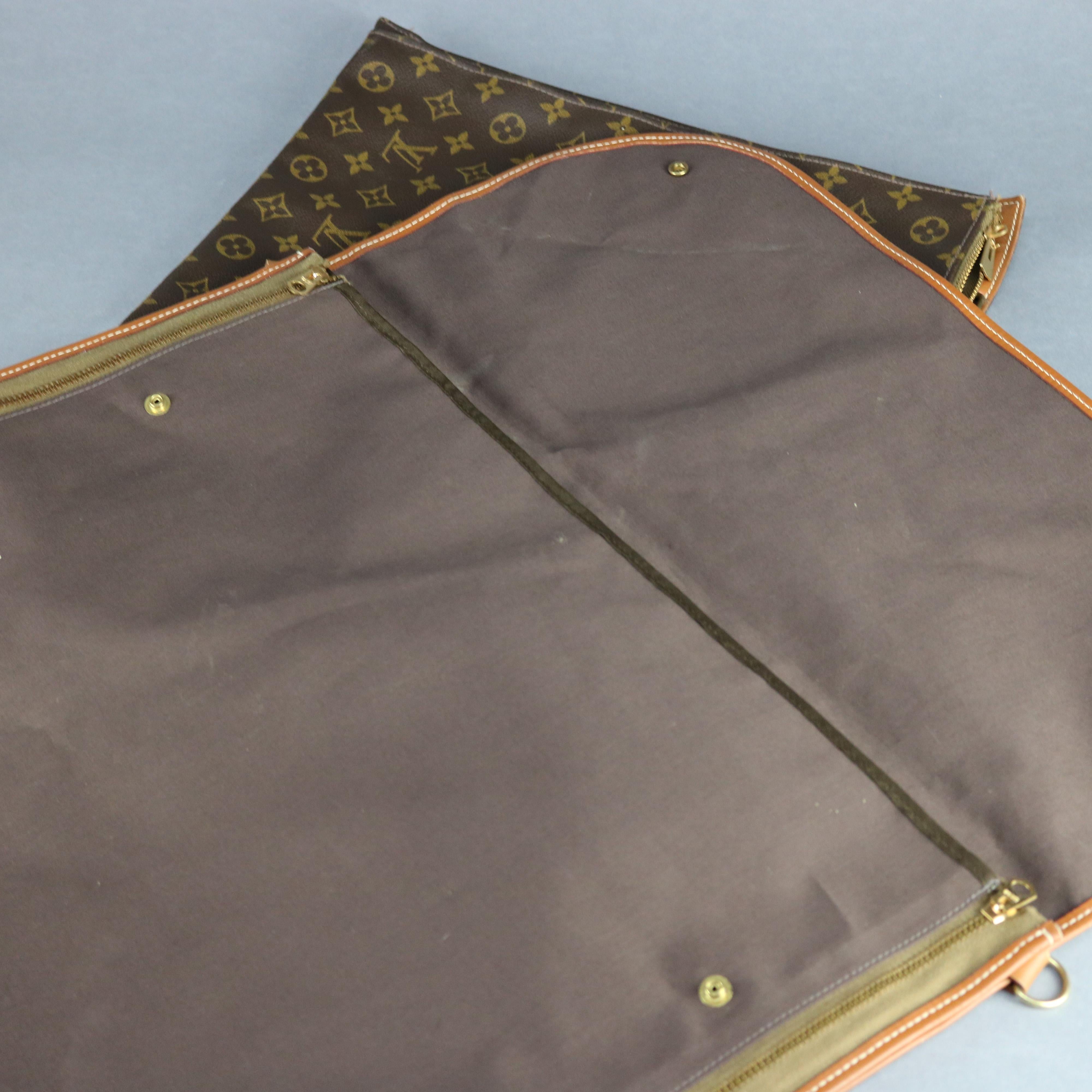 Vintage Genuine French Folding Louis Vuitton Garment Bag, 20th Century 14