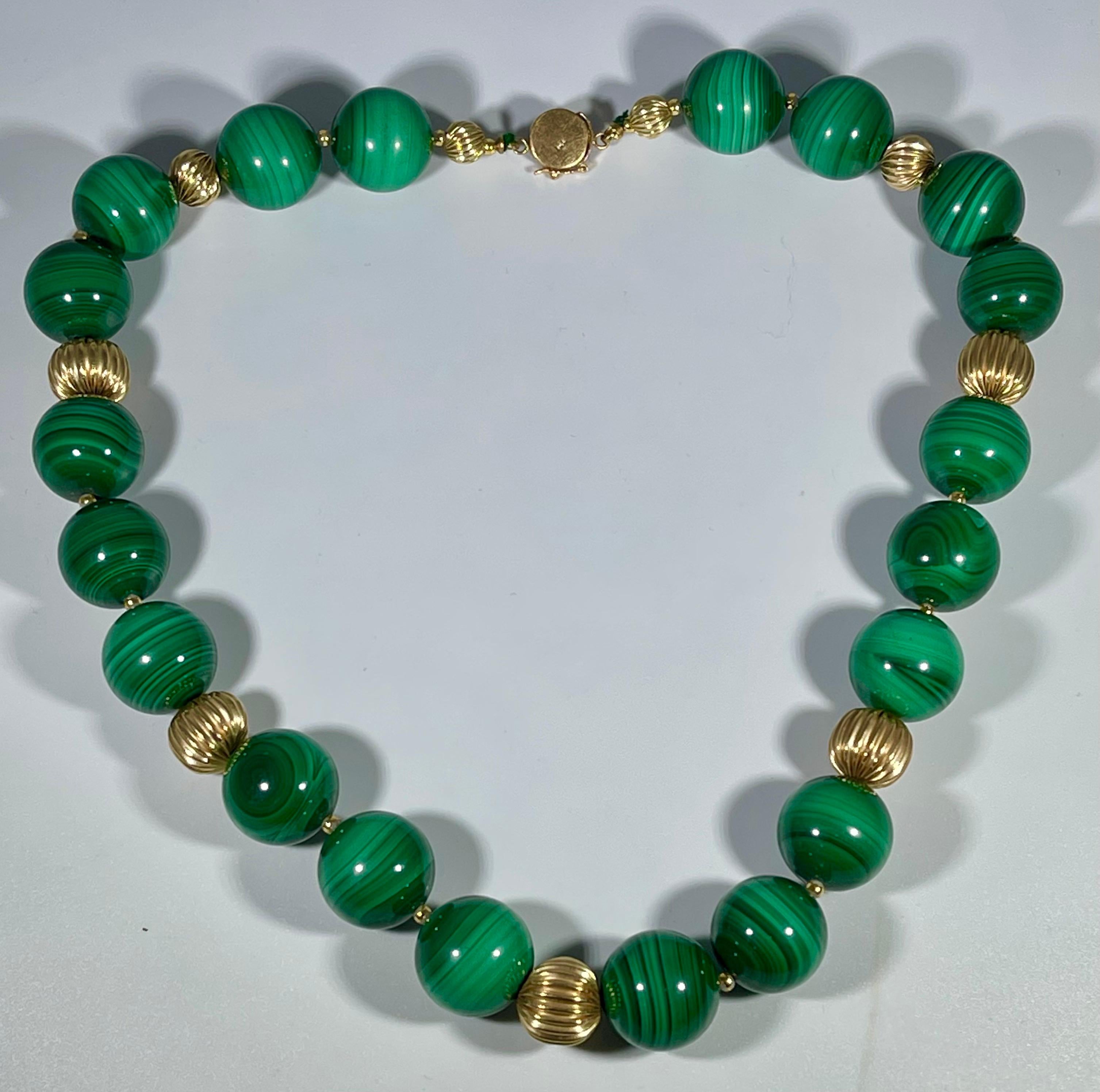 Vintage Echte Malachit Einzelstrang Halskette + 14 Karat Gelbgold Perle 1
