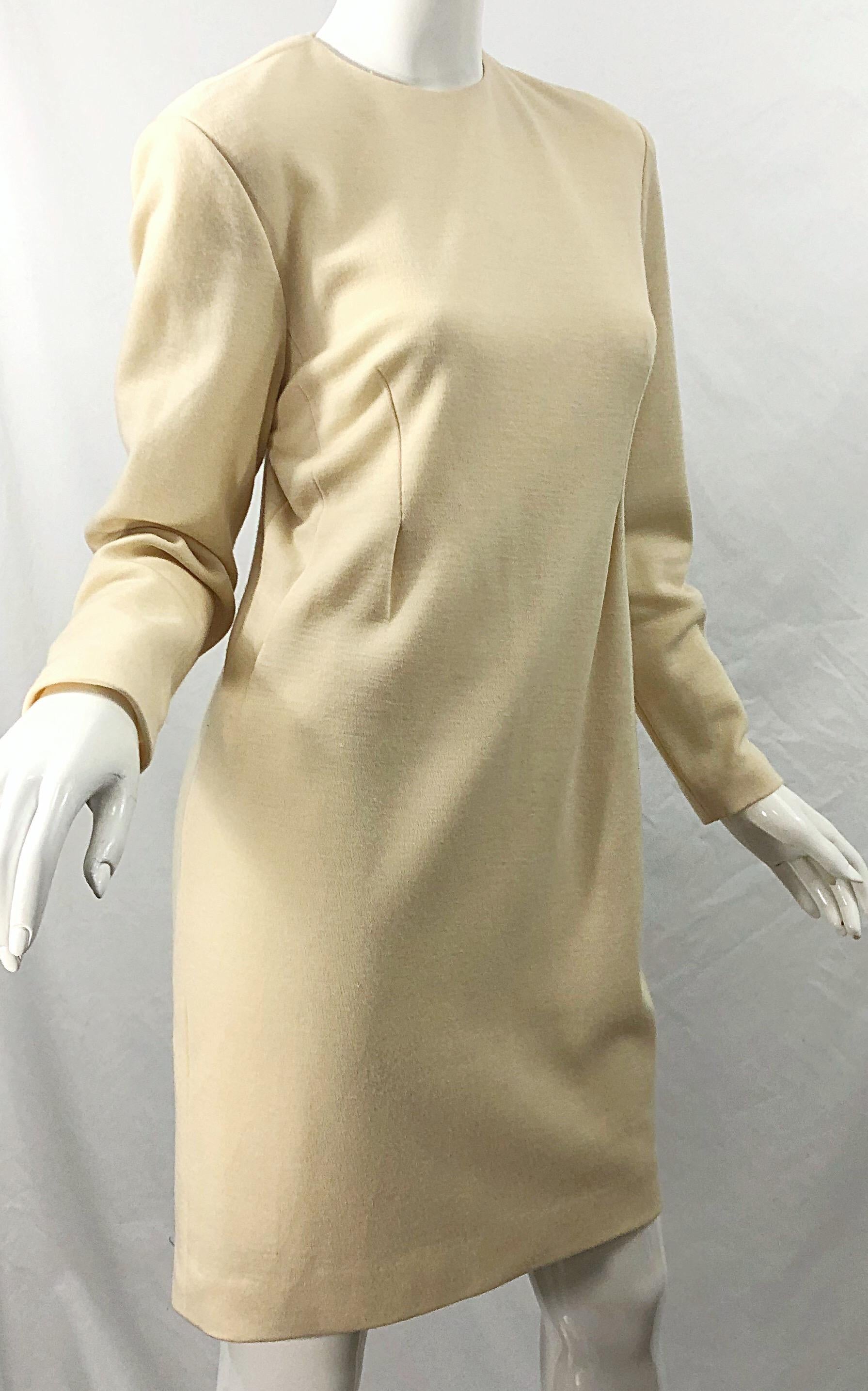 Vintage Geoffrey Beene for Bergdorf Goodman Size 10 Ivory Off White Wool Dress For Sale 3