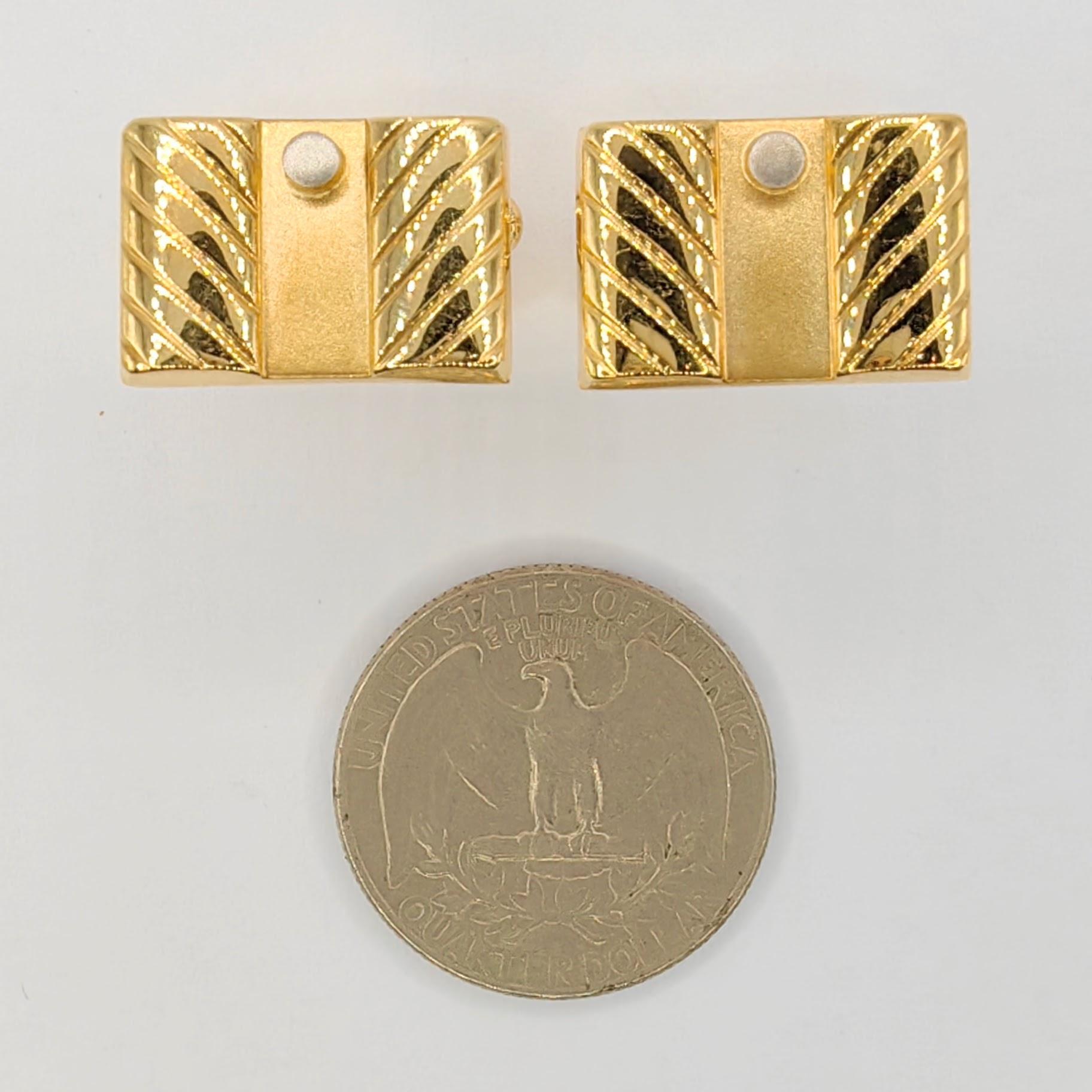 Vintage Geometric Design Cufflinks in 18K Yellow & White Two-tone Gold 3
