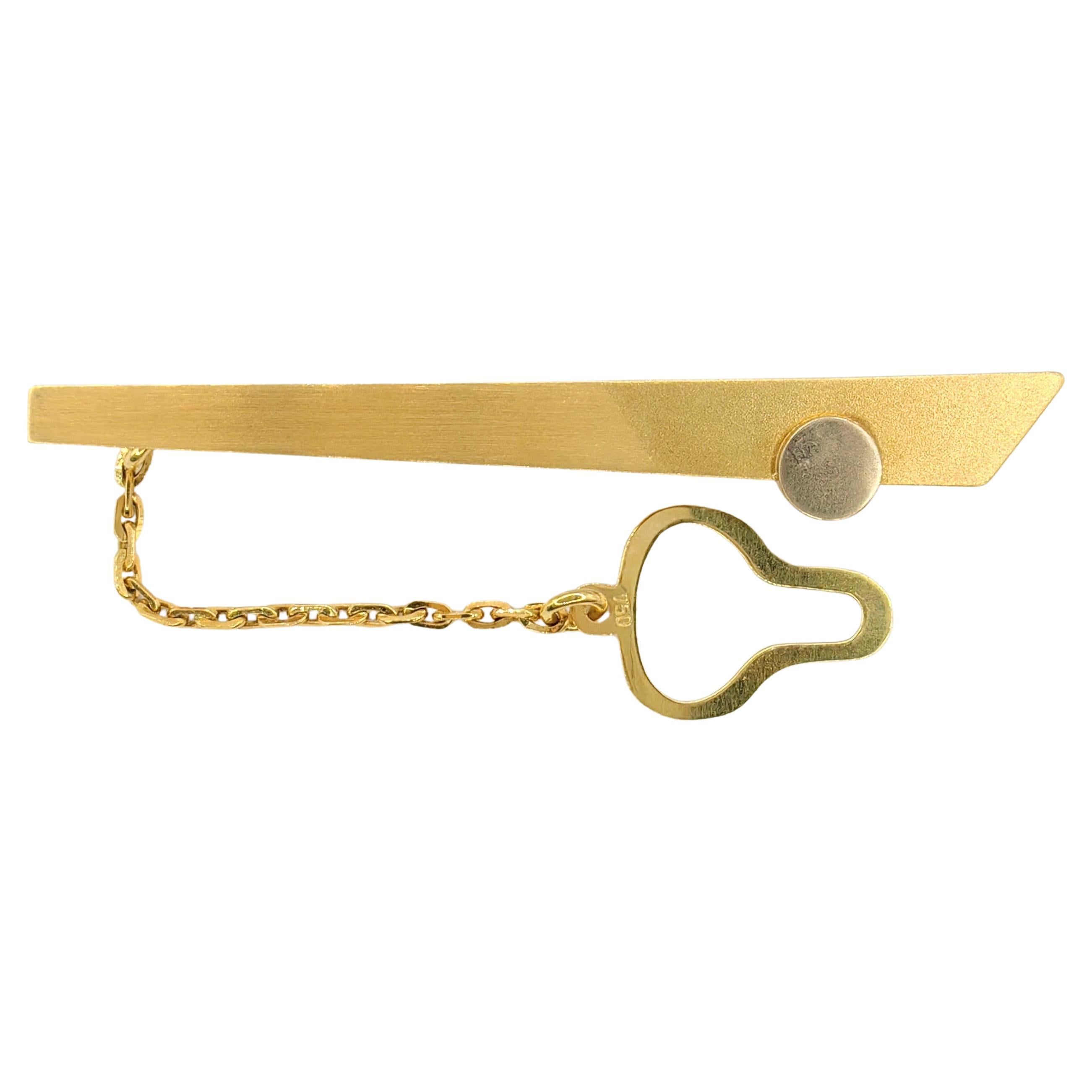 Clip cravate vintage à motif géométrique avec chaîne en or jaune et blanc bicolore 18 carats en vente