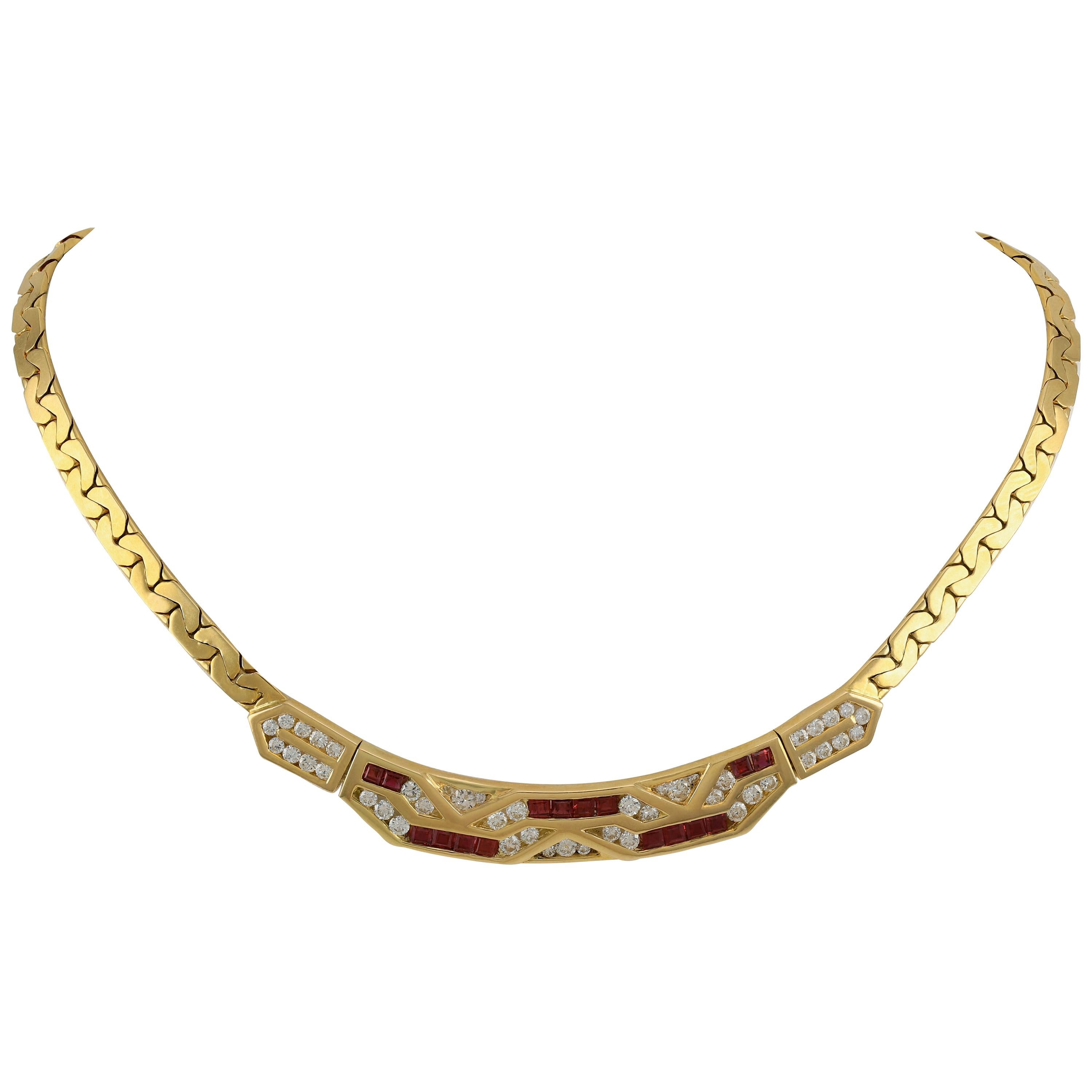 Collana geometrica vintage in oro 14 carati con diamanti e rubini in vendita