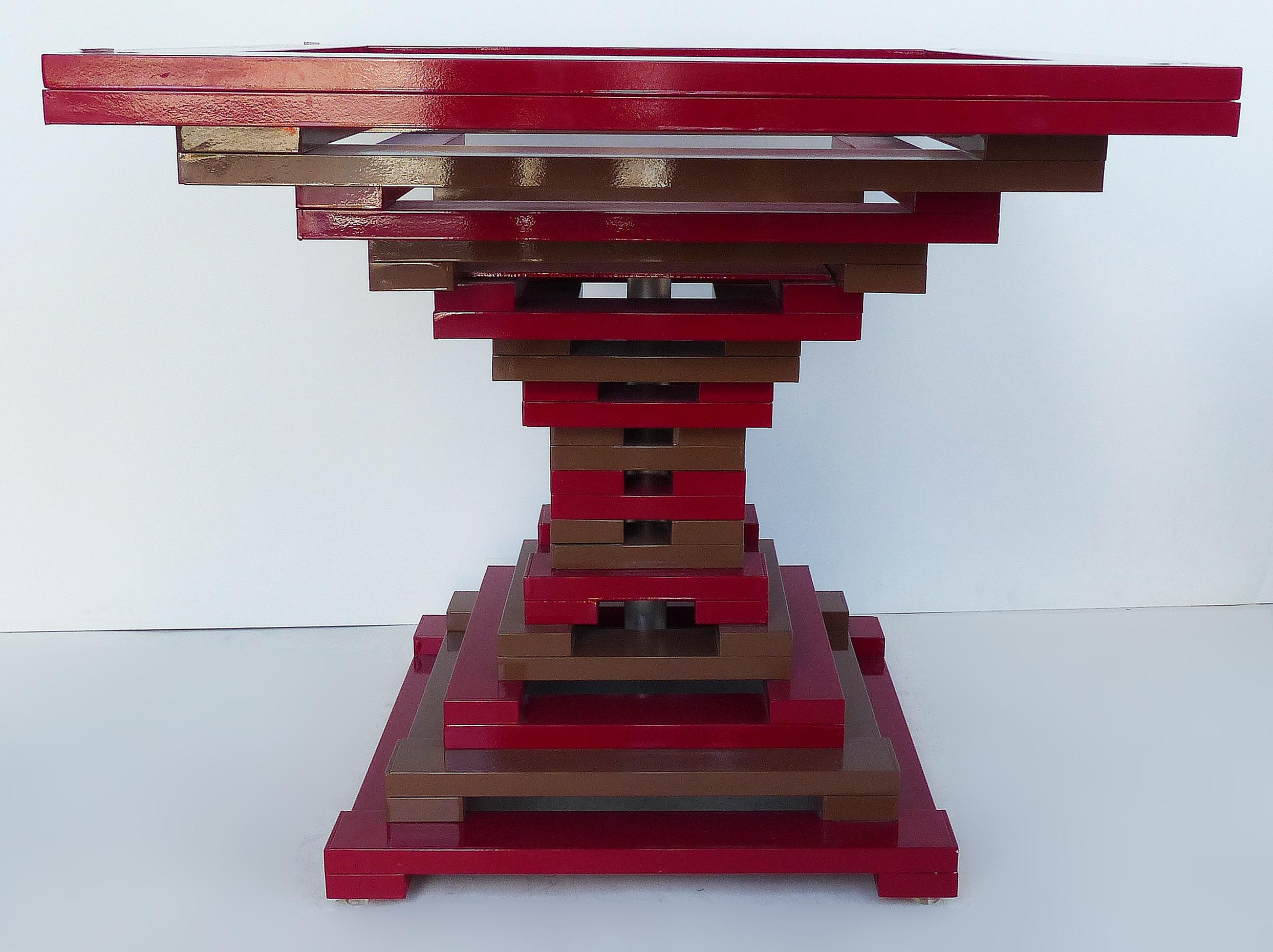 Americano Tavolo da centro geometrico in metallo smaltato vintage con piano in vetro in vendita