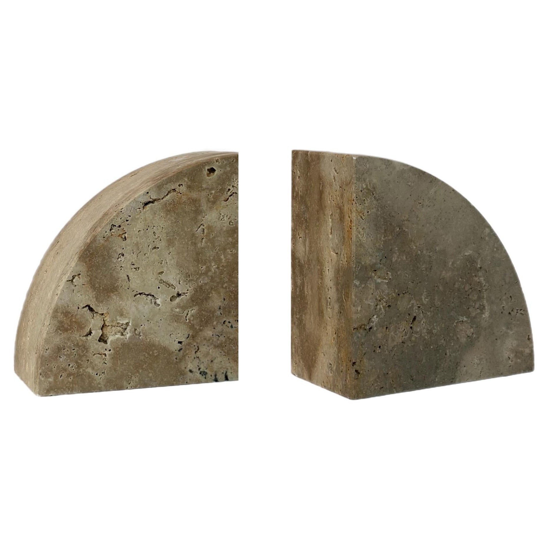 Fermalibri geometrici a semicerchio in travertino vintage - una coppia