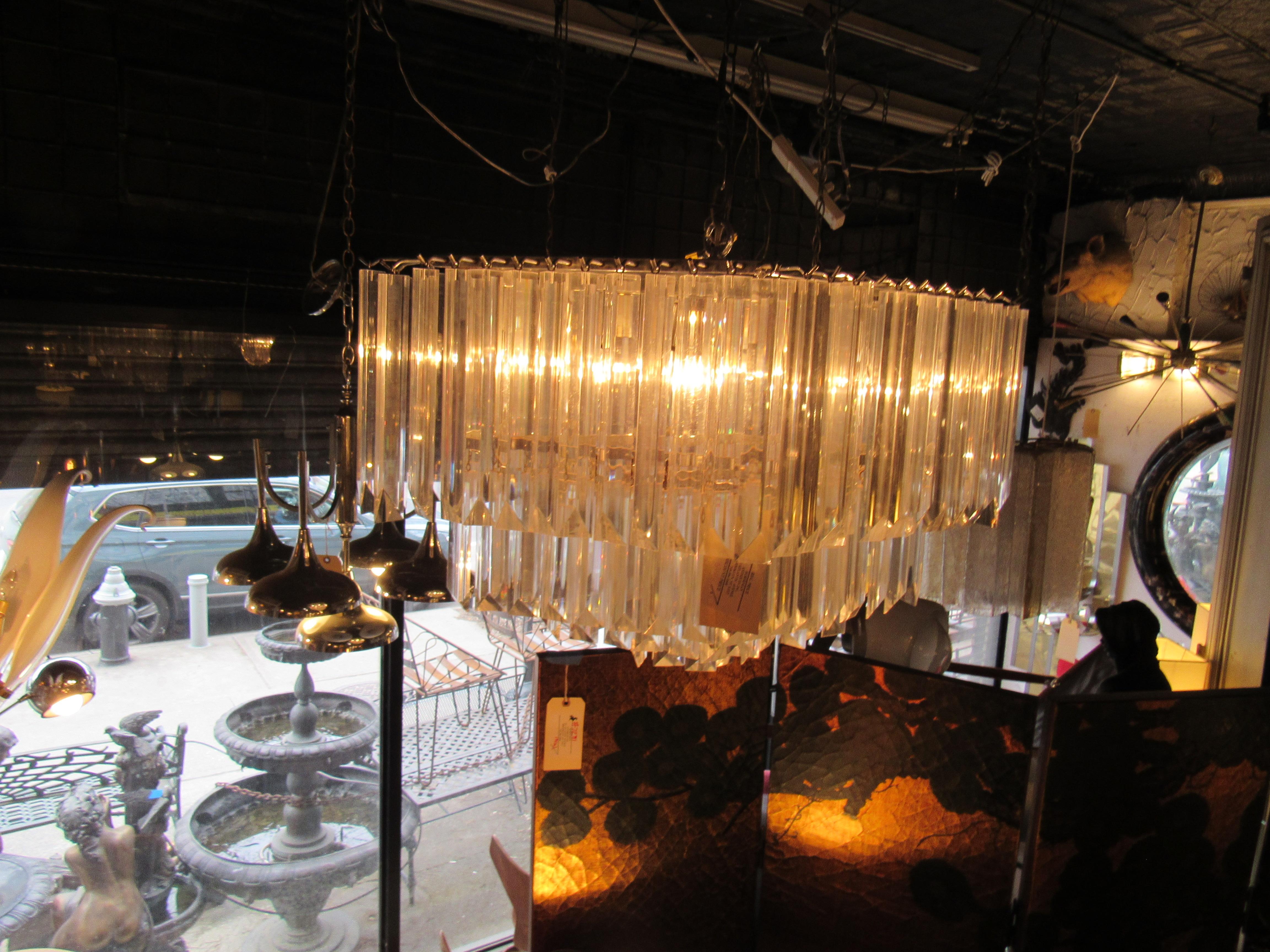 Vintage Geometric Lucite Chandelier In Good Condition For Sale In Brooklyn, NY