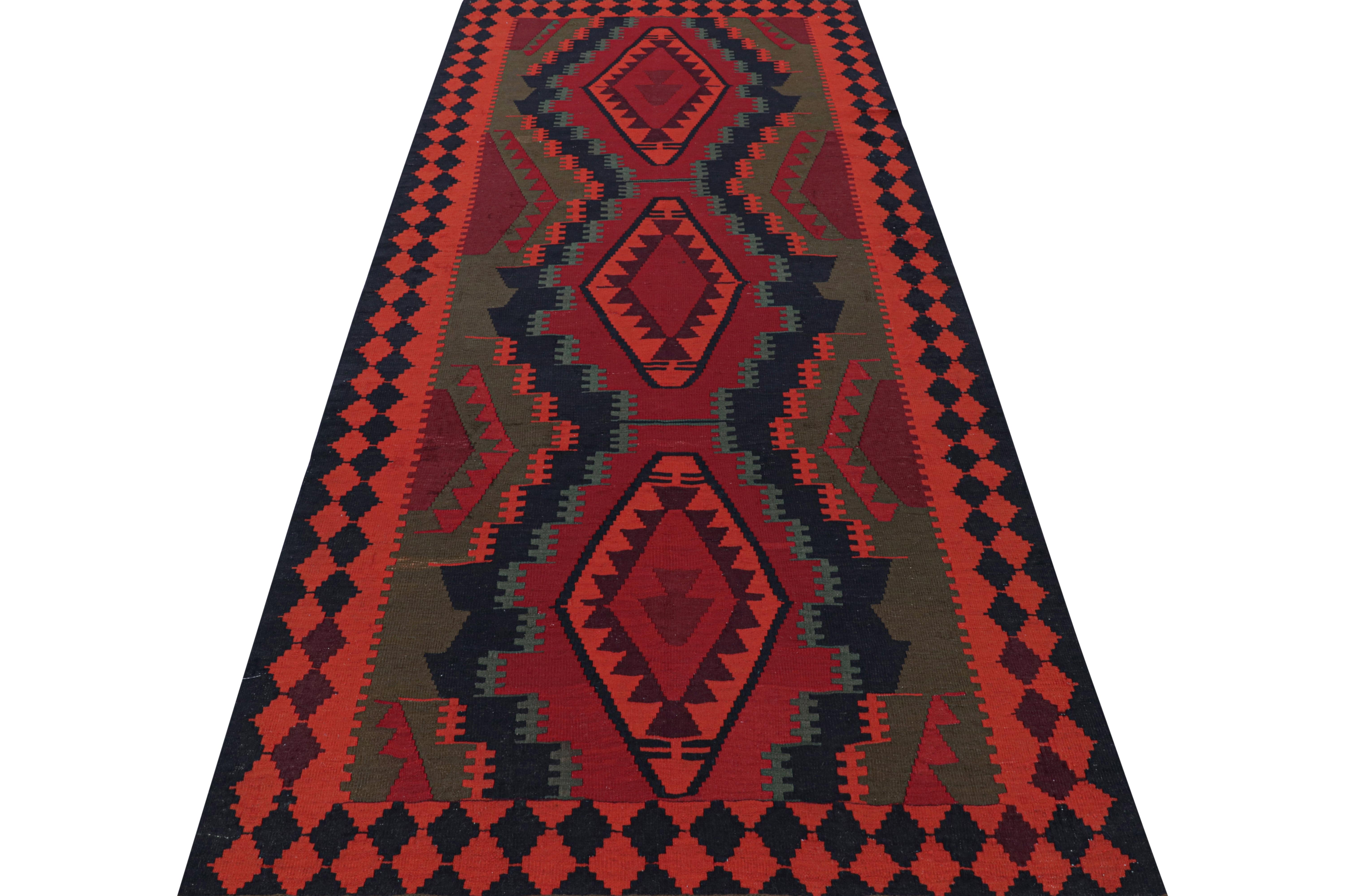 Geometrisch gestreifter Off-White und grau-blauer Woll-Kilim-Teppich im Vintage-Stil im Zustand „Gut“ im Angebot in Long Island City, NY