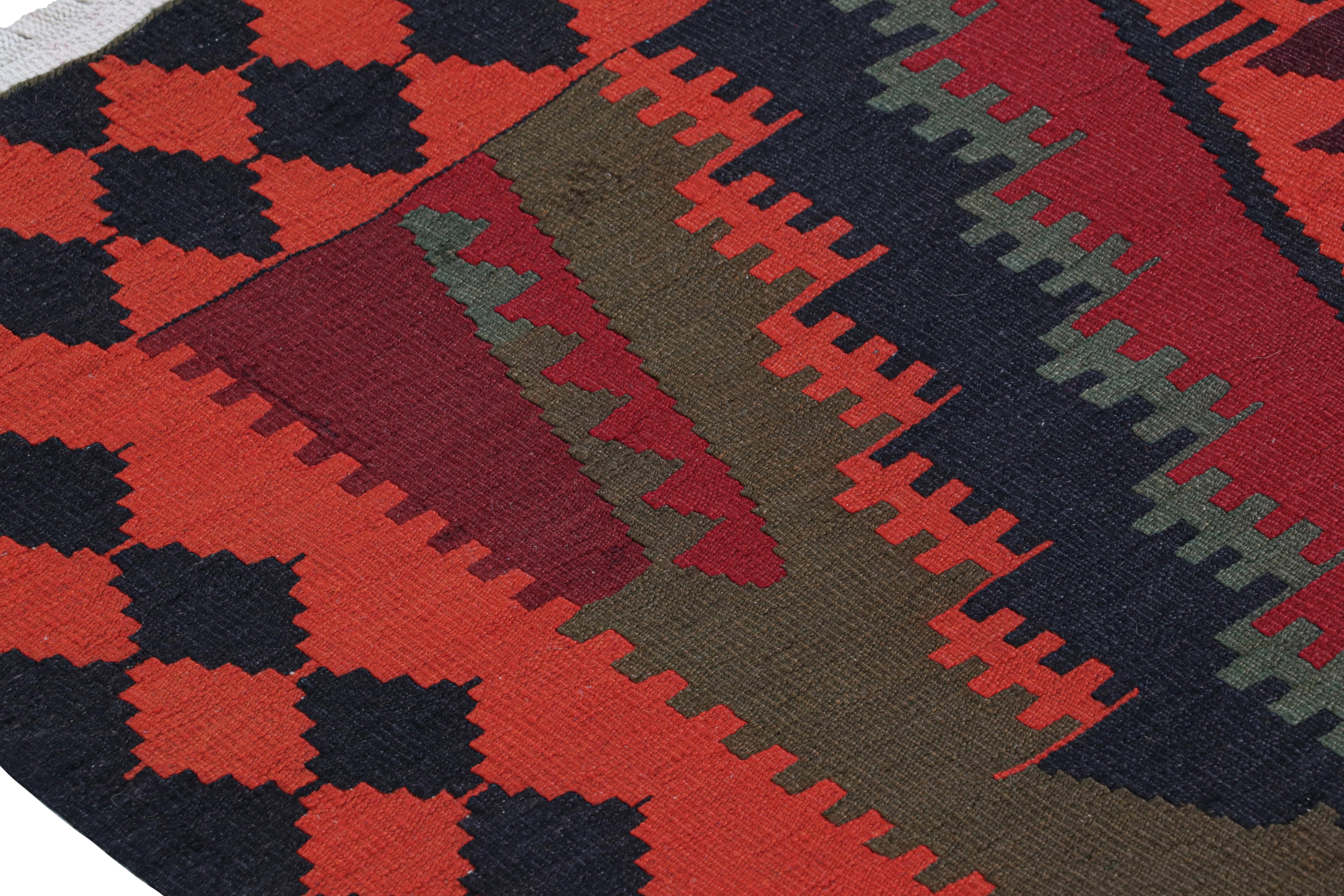 Geometrisch gestreifter Off-White und grau-blauer Woll-Kilim-Teppich im Vintage-Stil (Frühes 20. Jahrhundert) im Angebot