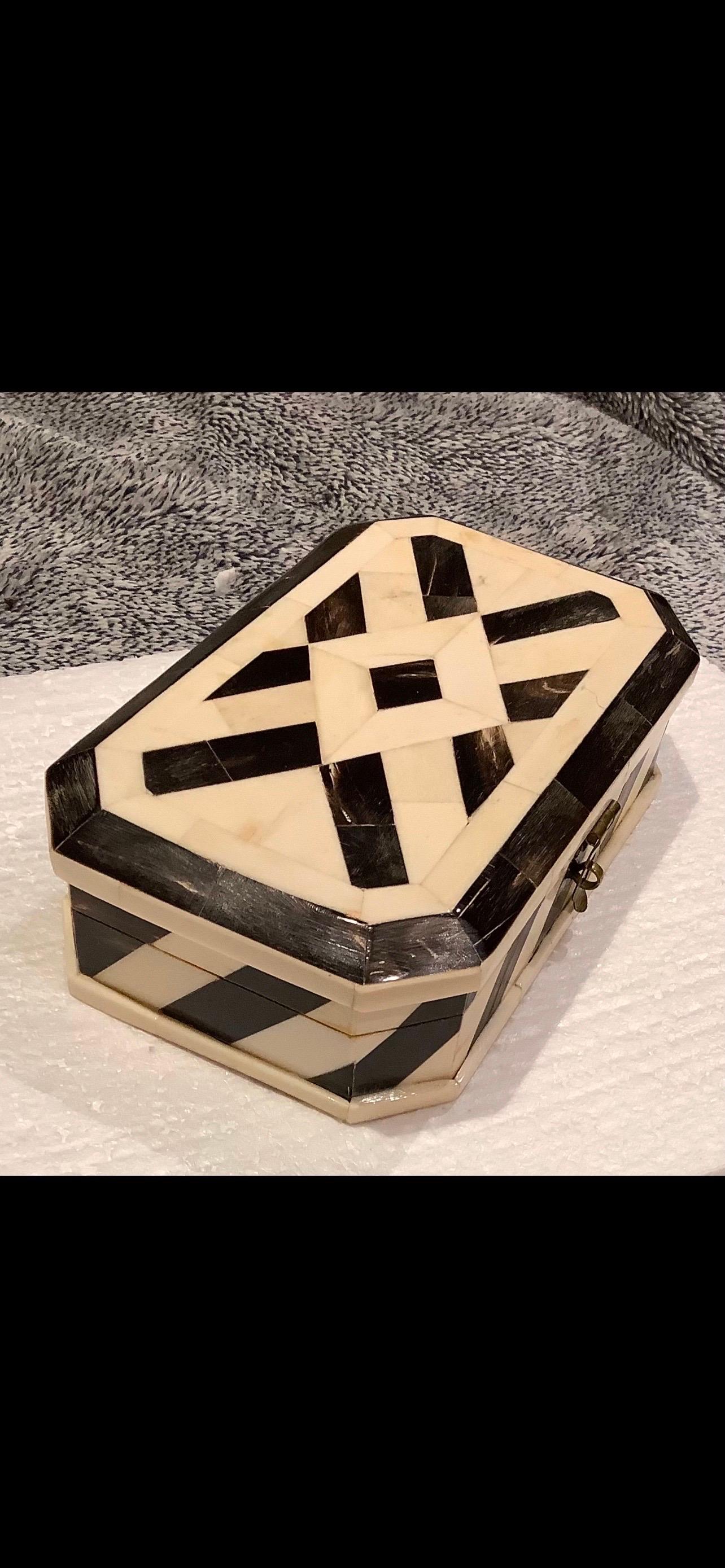 Caja de hueso teselada geométrica vintage Desconocido en venta