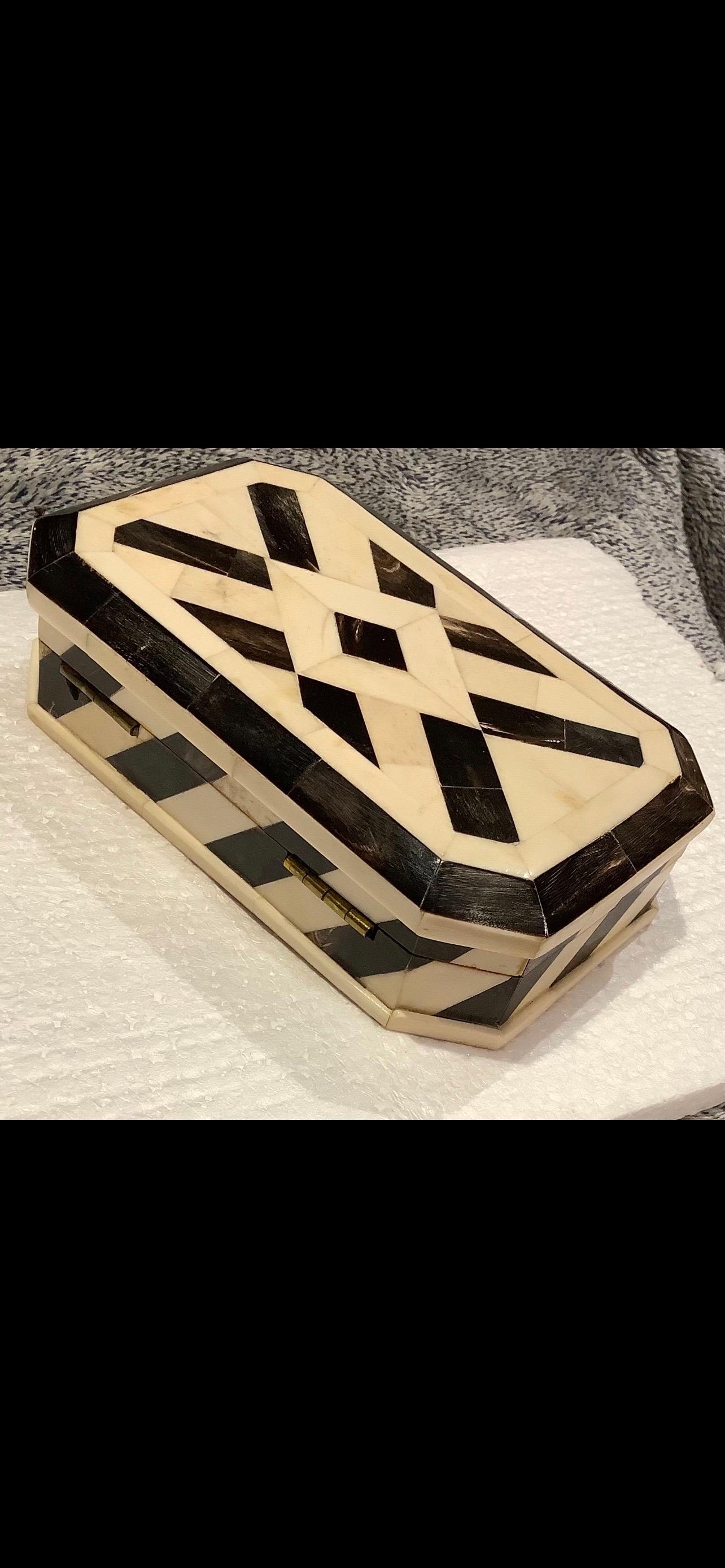 Caja de hueso teselada geométrica vintage en Bueno estado para la venta en Houston, TX