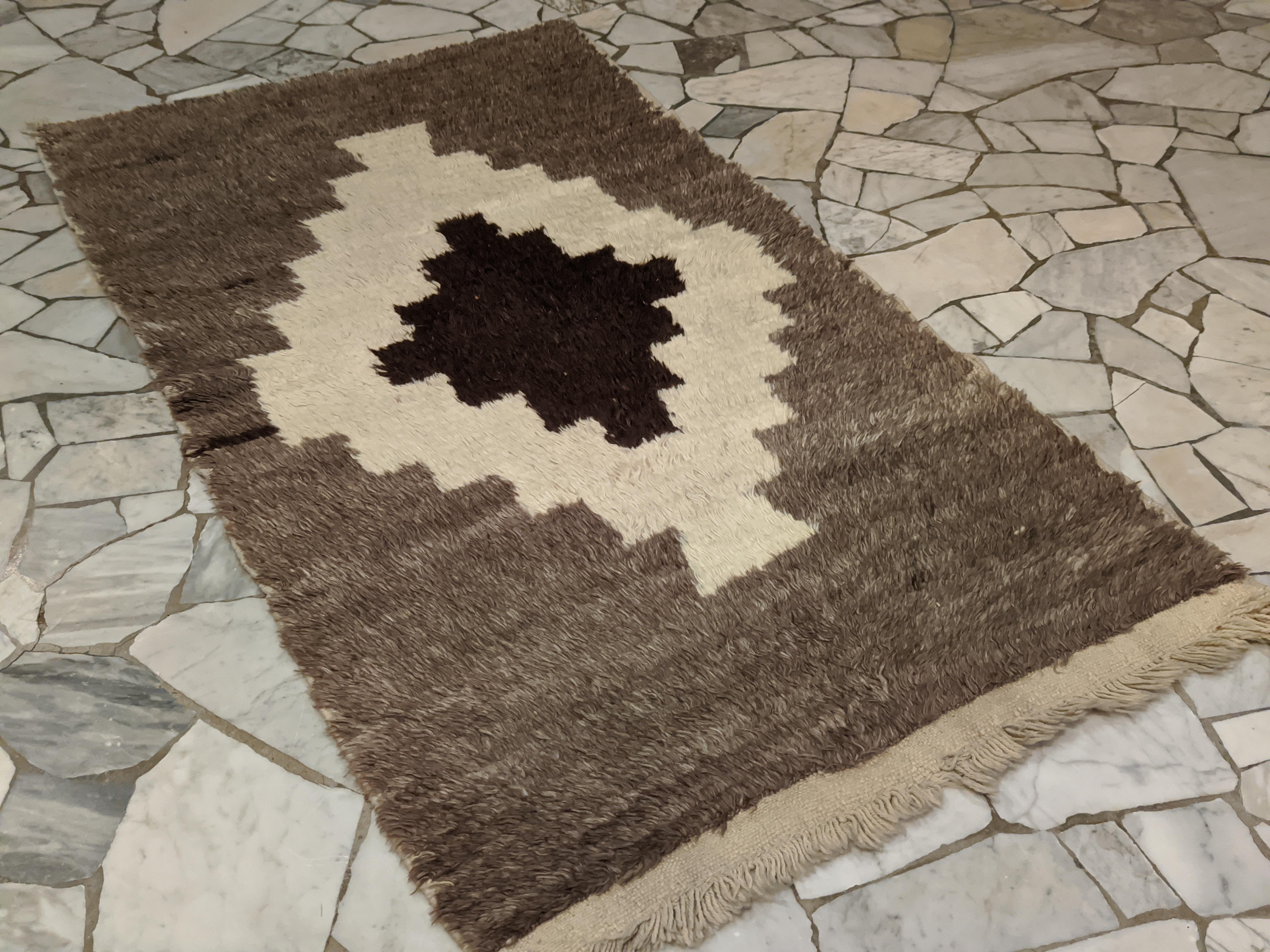 Mid-20th Century Vintage Geometric Turkish Tulu Rug in Mocha Colours, 1930's For Sale