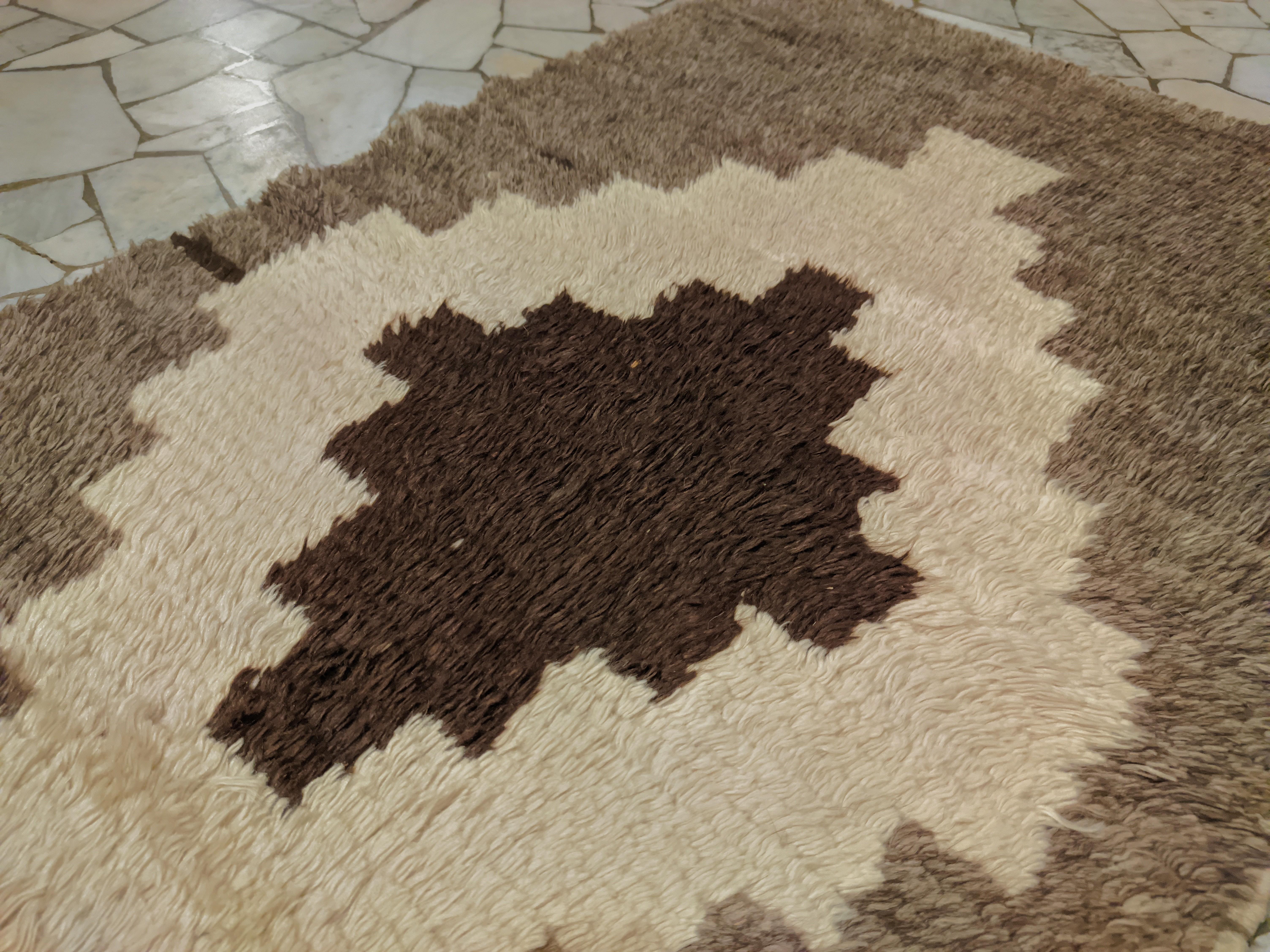 Vintage Geometric Turkish Tulu Rug in Mocha Colours, 1930's For Sale 2