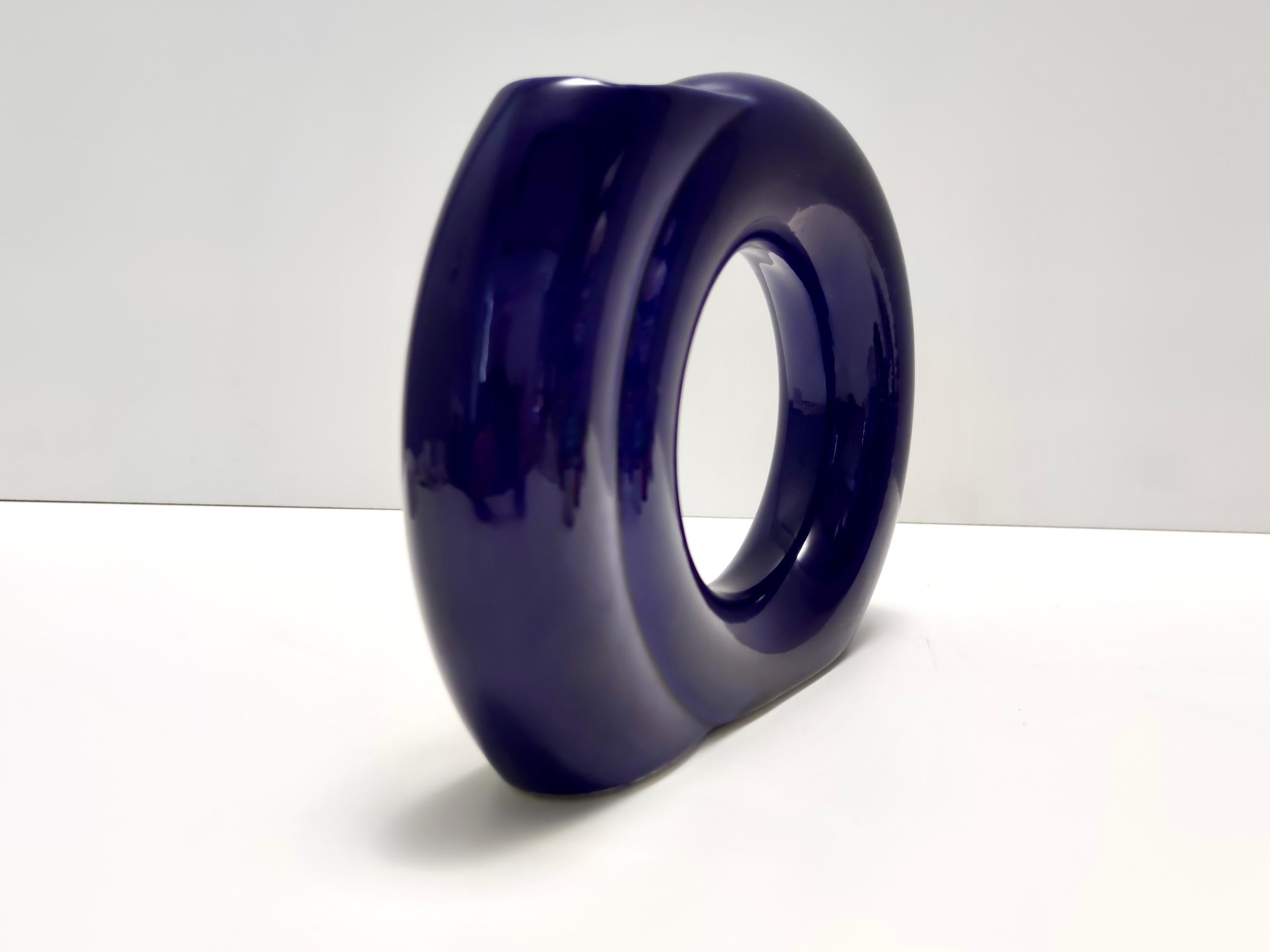 Vaso vintage geometrico smaltato blu di Pietro Arosio per Parravicini, Italia In condizioni ottime in vendita a Bresso, Lombardy