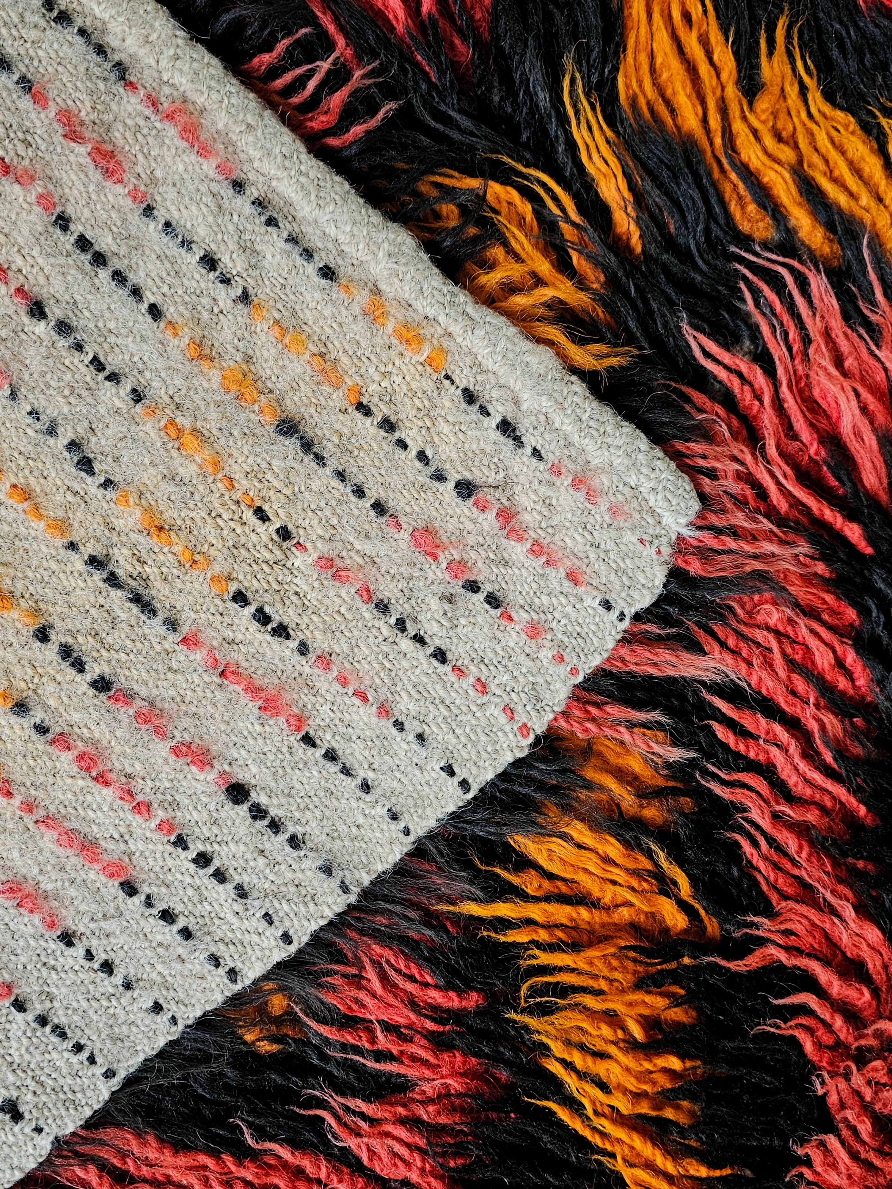 Vintage Geometrical Tulu Rug in orange, red and black wool, Yugoslavia 1960s In Fair Condition For Sale In Beograd, RS