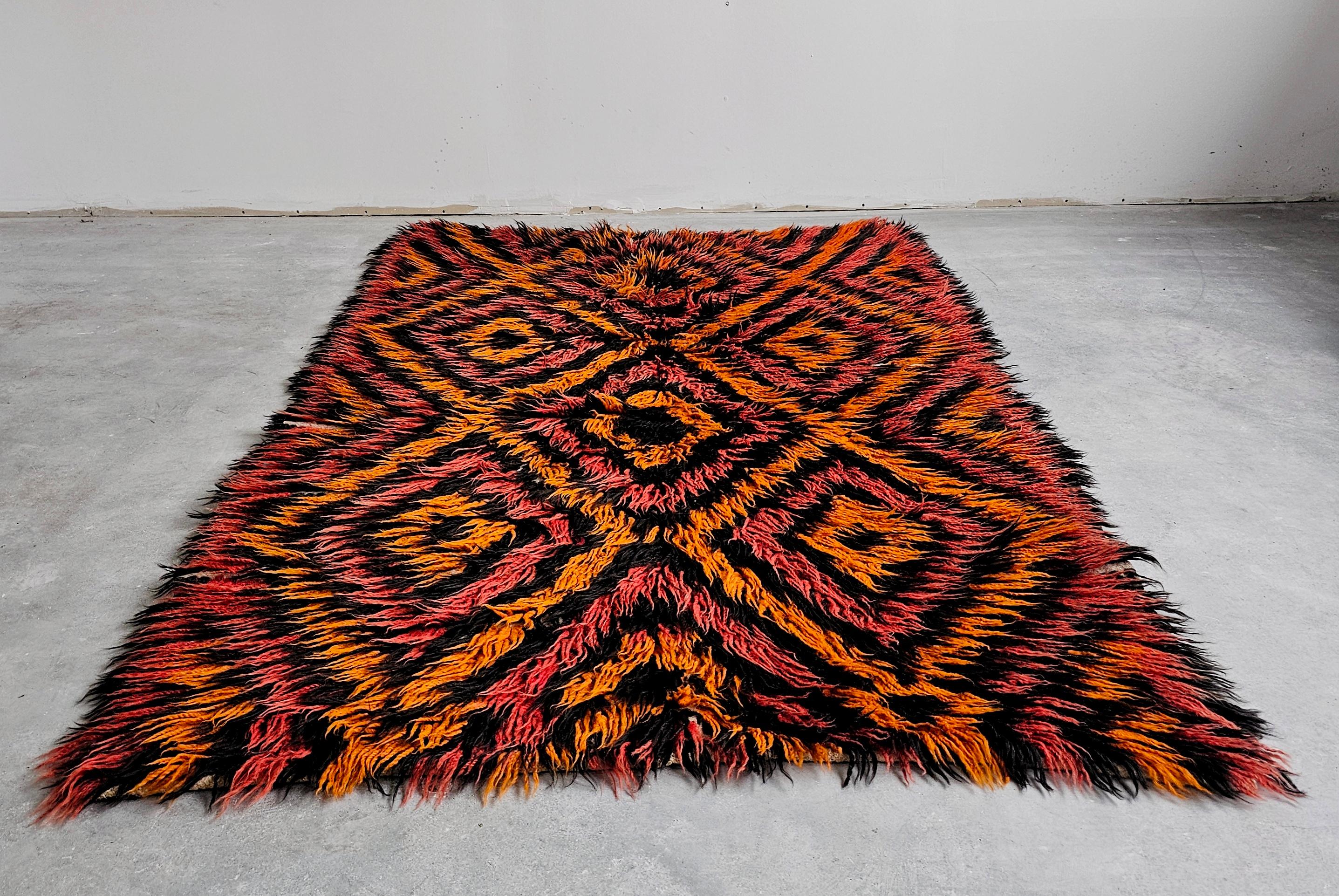 Wool Vintage Geometrical Tulu Rug in orange, red and black wool, Yugoslavia 1960s For Sale