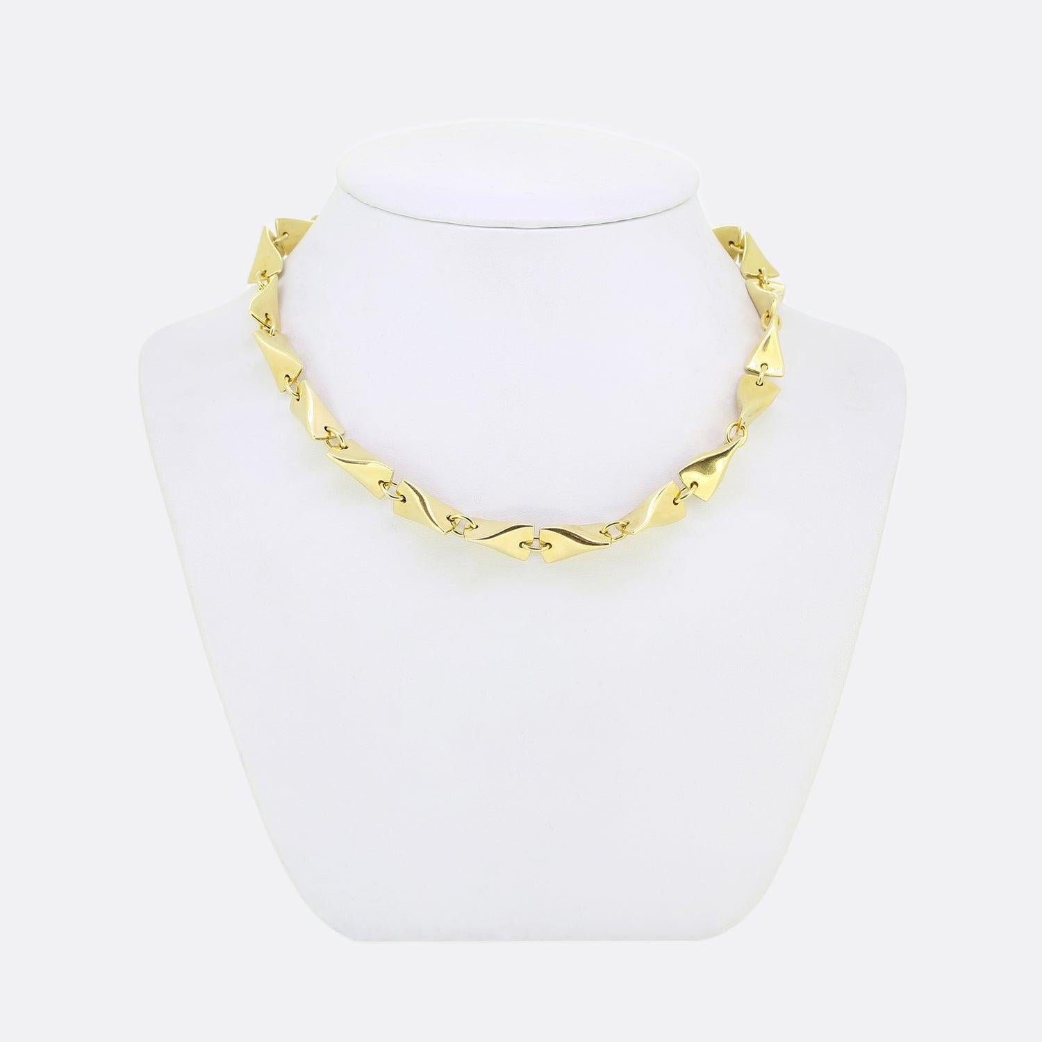 This is an 18ct yellow gold chain from the luxury jewellery designer Georg Jensen. The chain features fancy style links and weighs an impressive 64.5 grams.

Condition: Used (Very Good)
Weight: 64.5 grams
Chain Length: 15.5 inches (short)
Link