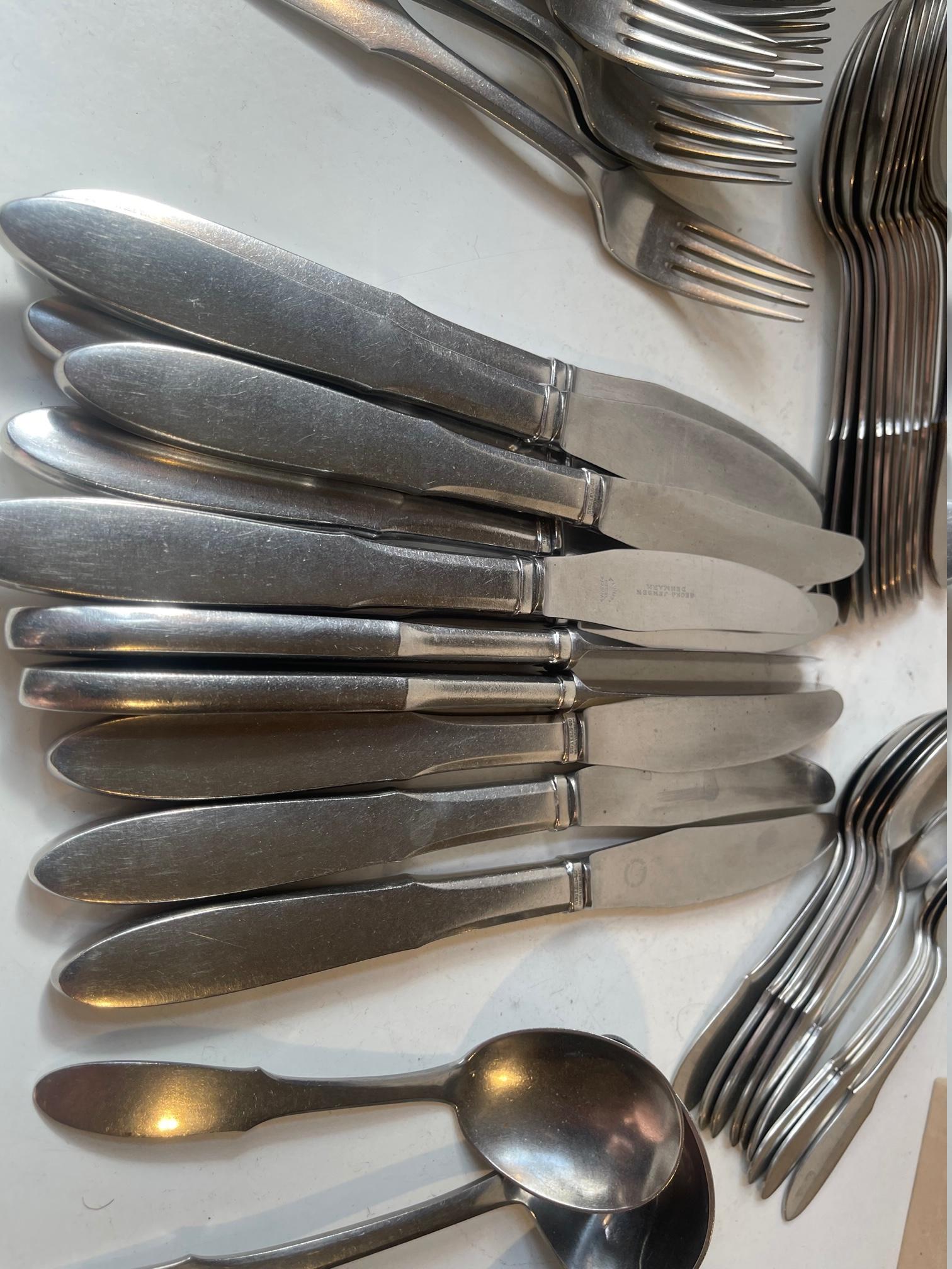 Vintage Georg Jensen Mitra Stainless Flatware Dinner Service for 12, 68 Pcs In Good Condition For Sale In Esbjerg, DK