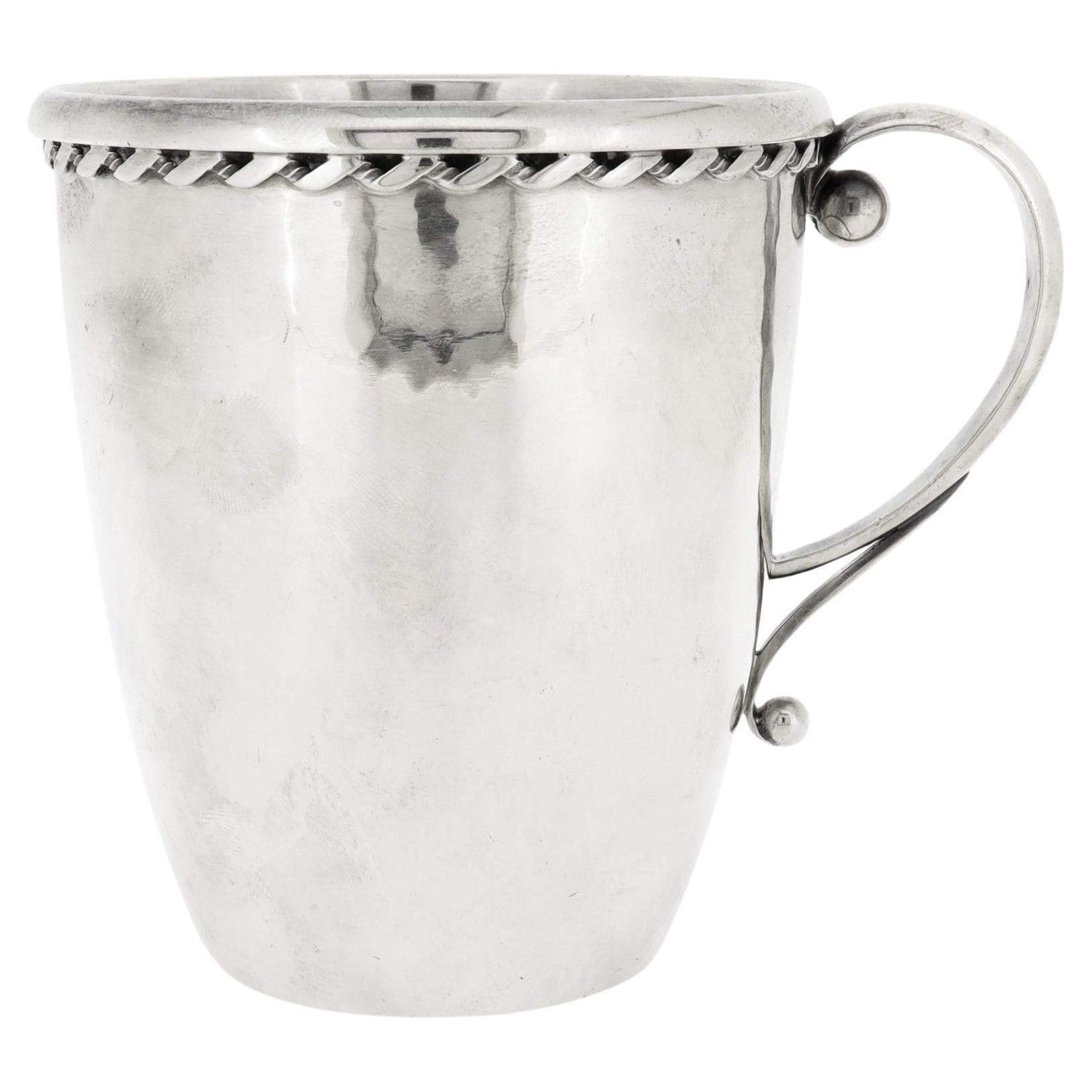 Vintage Georg Jensen Sterling Silber Blossom Child's Cup oder Becher Nr. 452 im Angebot