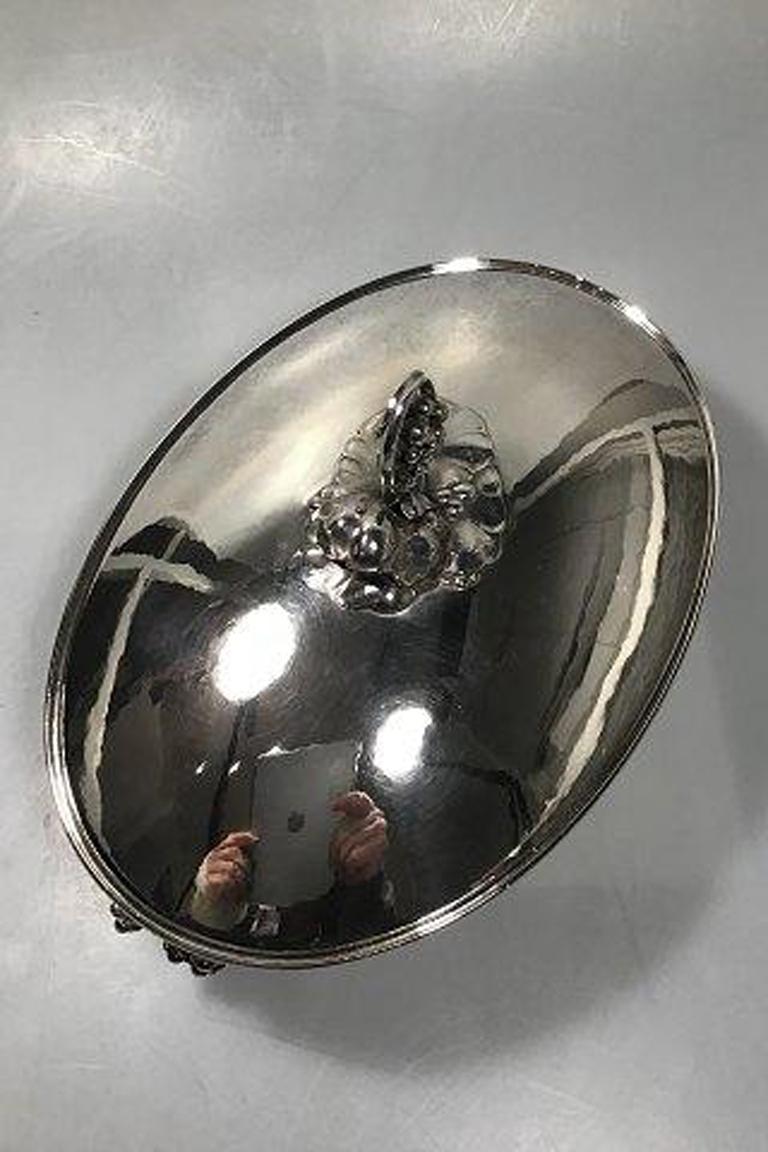 Vintage Georg Jensen Sterling Silver Oval Lidded Serving Dish No 408B In Good Condition For Sale In Copenhagen, DK