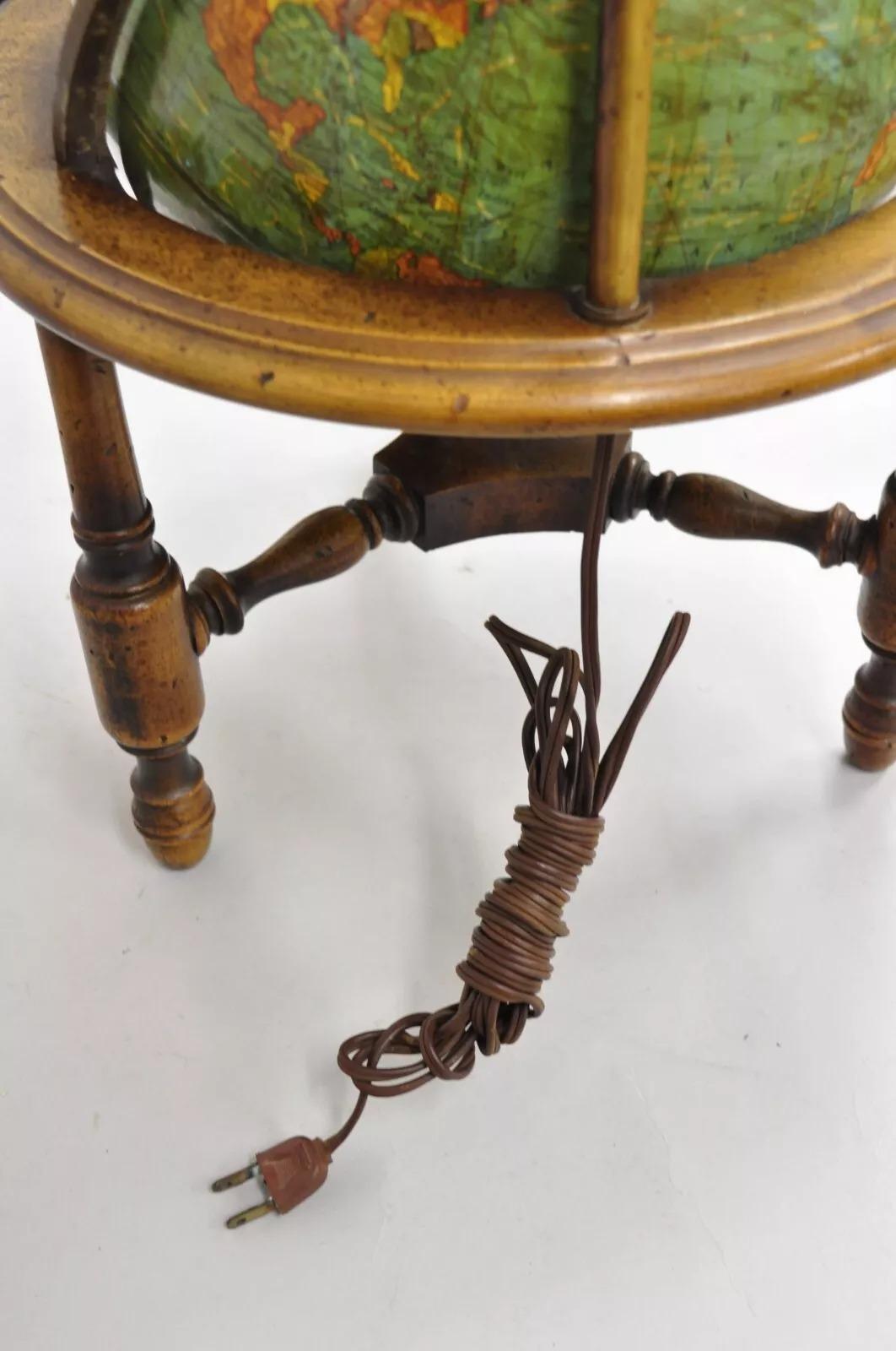 Petit globe de table vintage de style provincial français George F Cram en vente 3