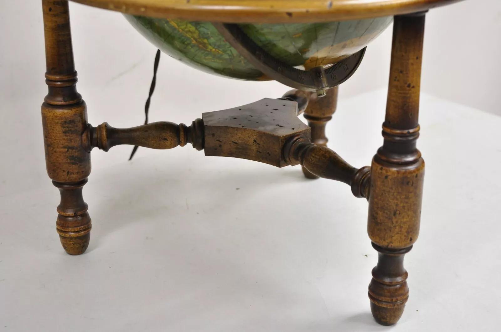 Petit globe de table vintage de style provincial français George F Cram en vente 1