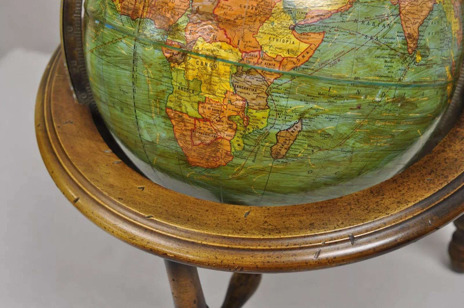 Petit globe de table vintage de style provincial français George F Cram en vente 2