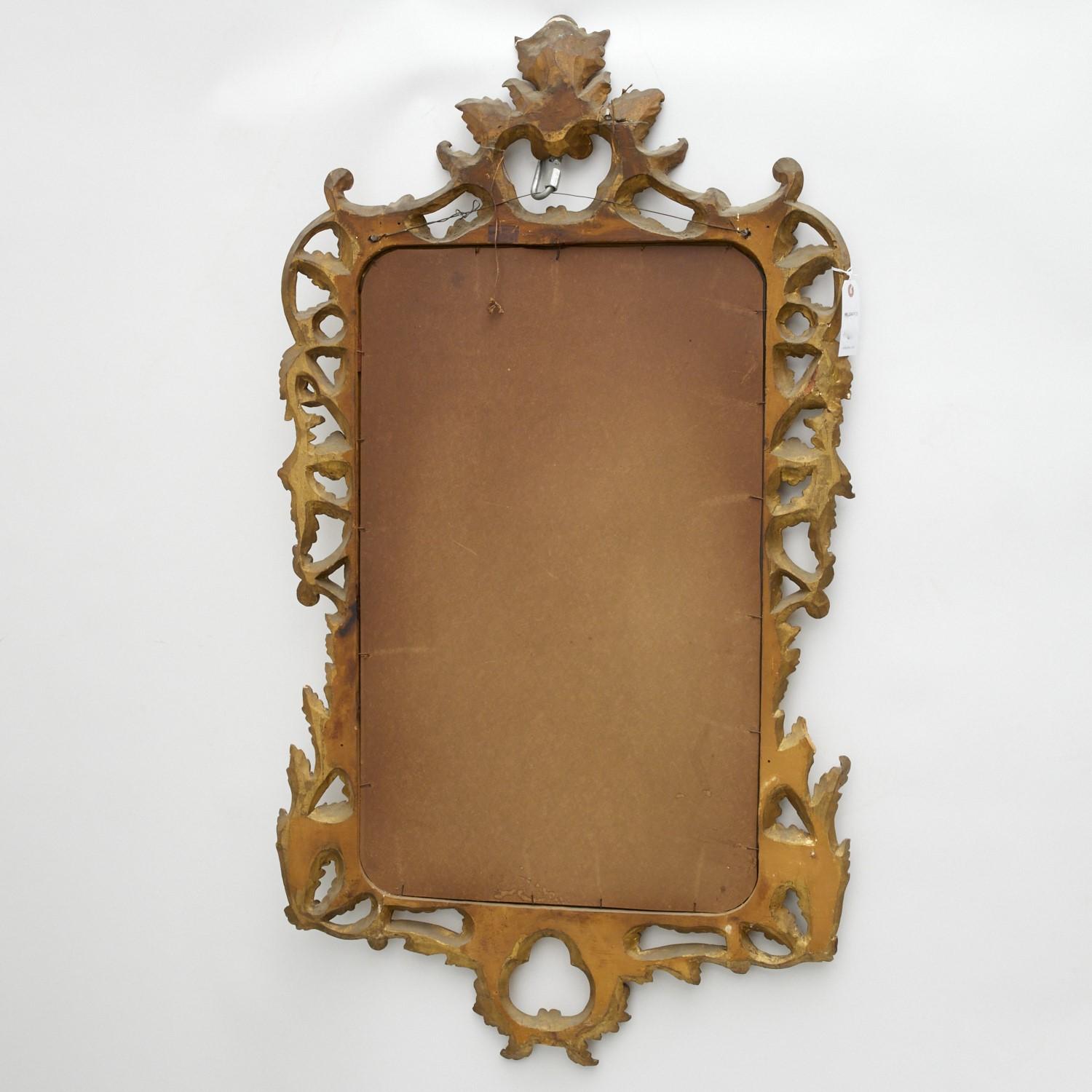 Vintage George III Style Carved Giltwood Wall Mirror For Sale 1