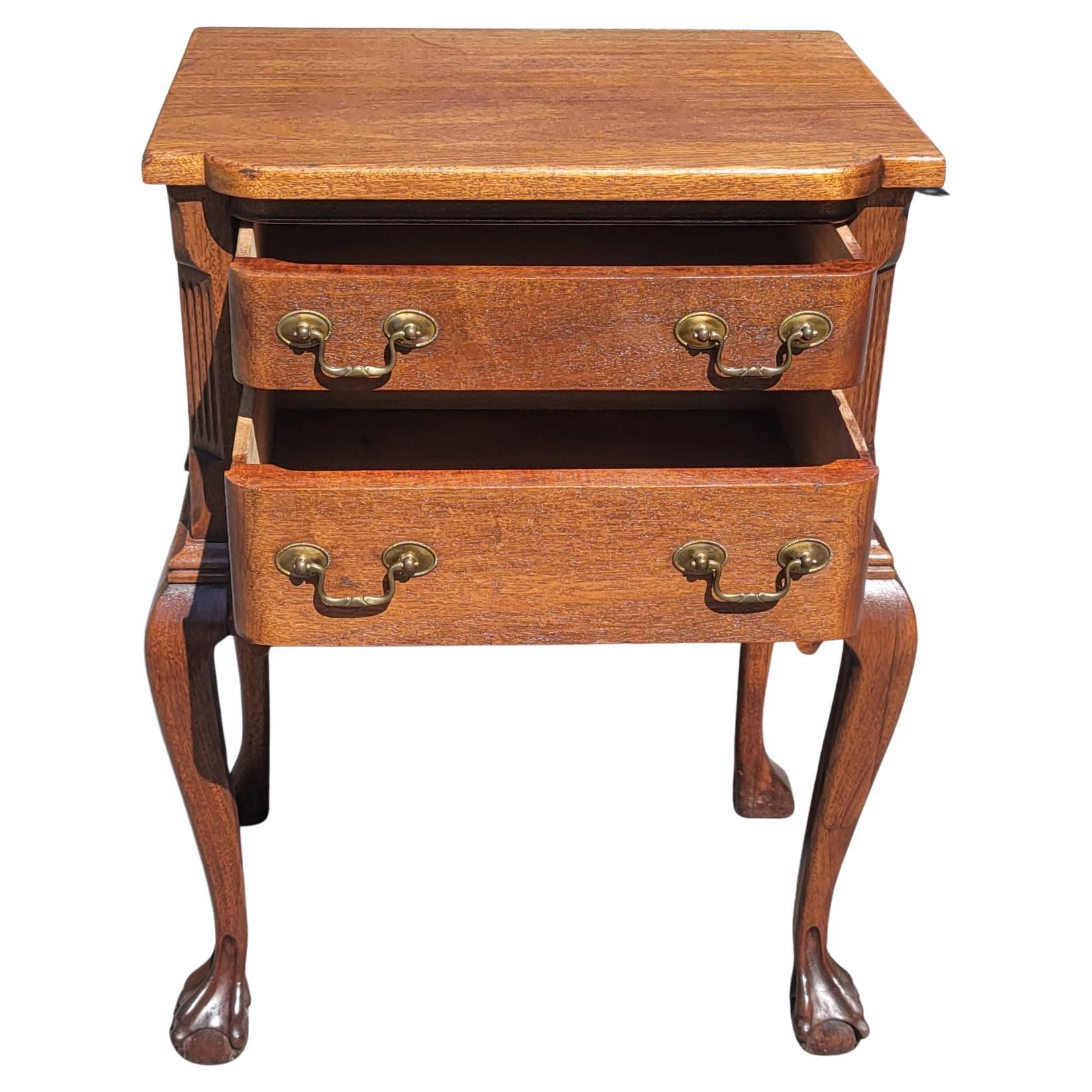 Vintage George III Style Genuine Mahogany Two Drawer Side Table, circa 1940s  In Good Condition For Sale In Germantown, MD