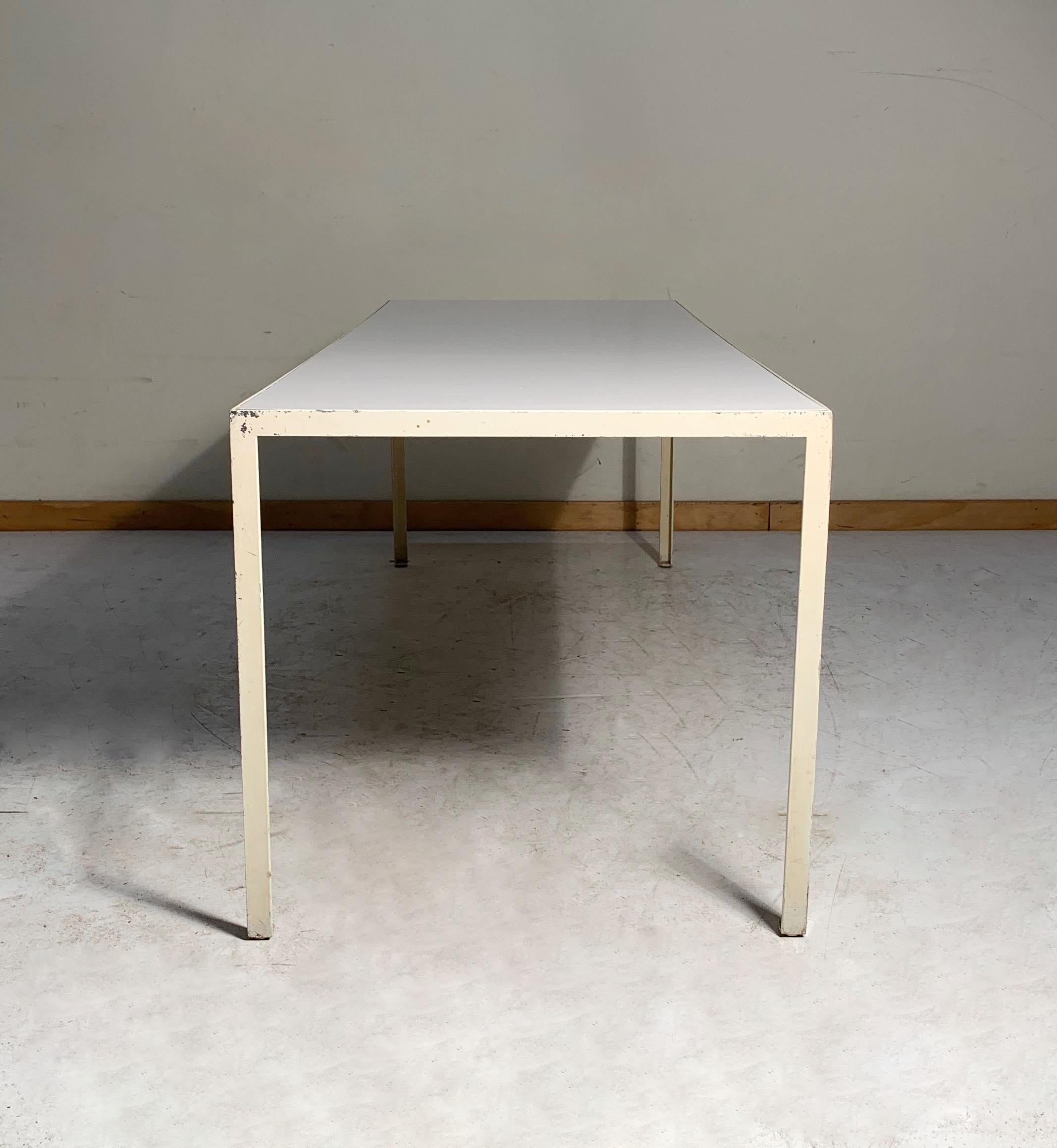 Mid-Century Modern Table Basse Blanche Vintage George Nelson Herman Miller avec Cadre en Acier en vente