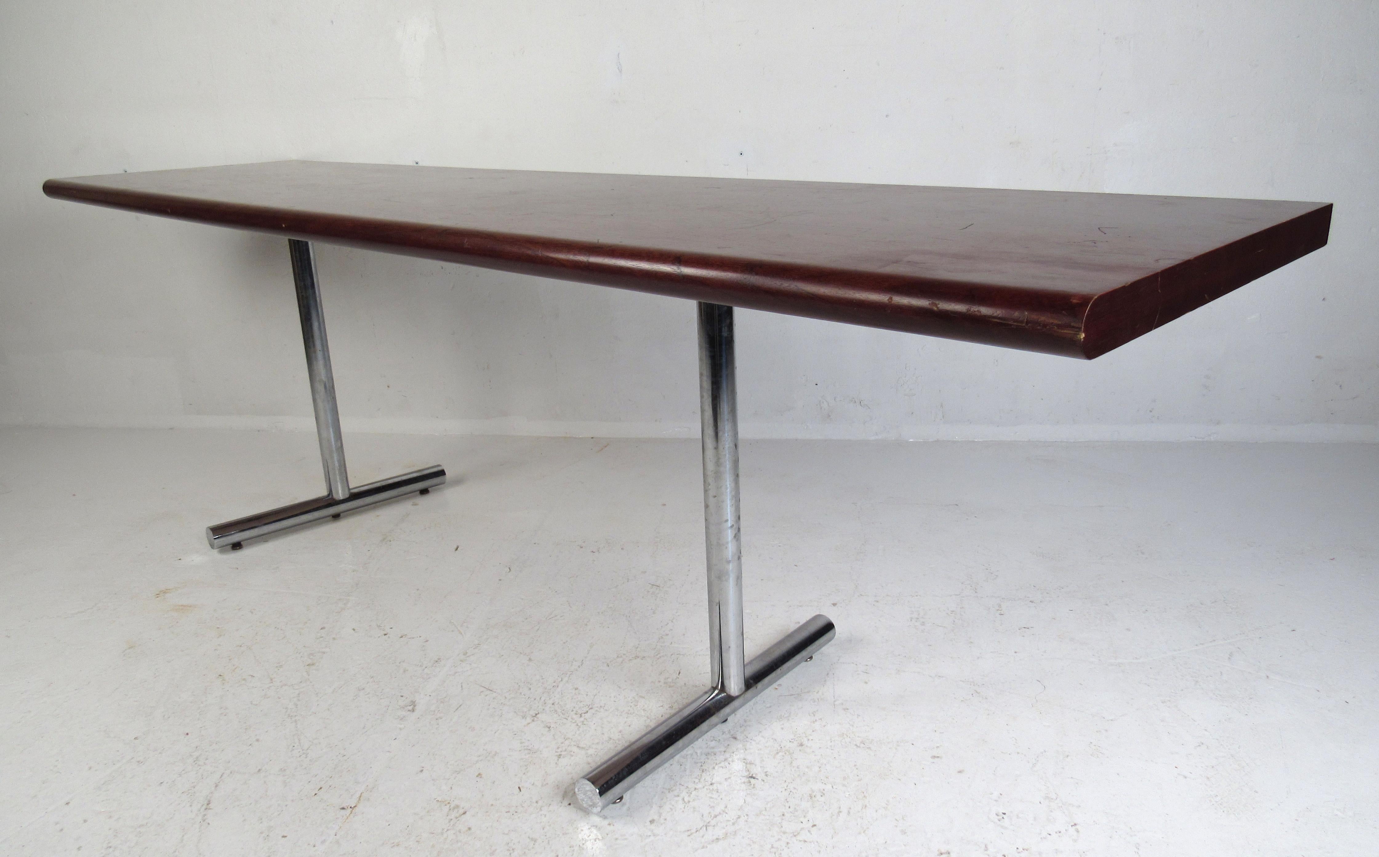 Mid-Century Modern Bureau ou table de bureau vintage de style George Nelson en vente