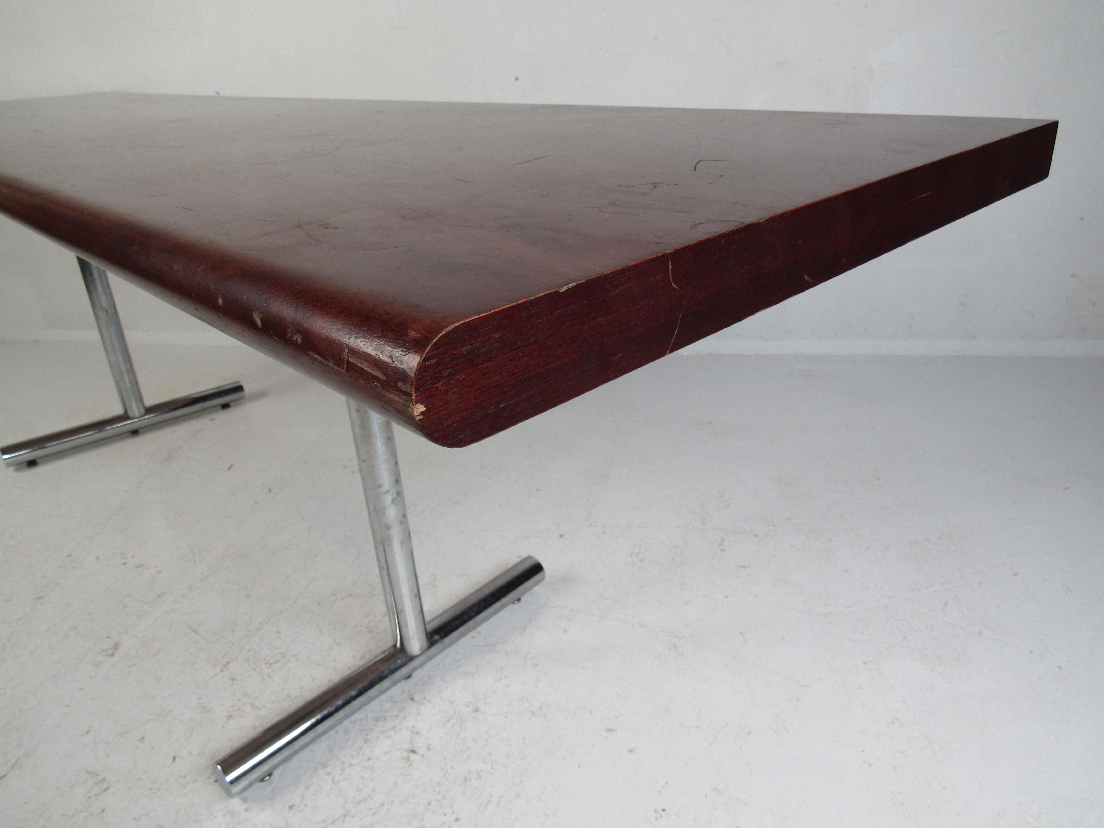 Vintage George Nelson Style Office Desk or Table In Good Condition For Sale In Brooklyn, NY