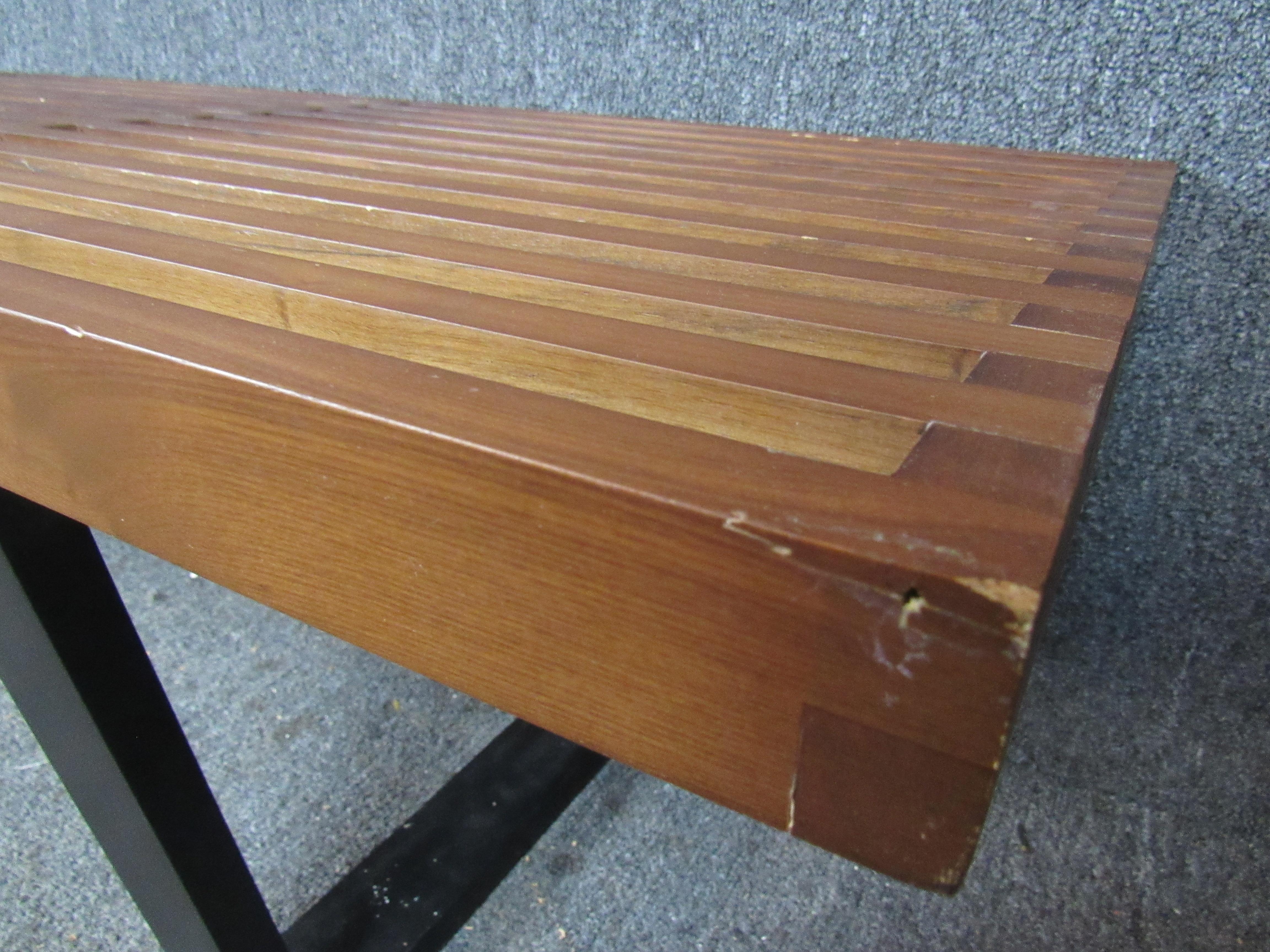 Vintage George Nelson Style Slat Bench In Good Condition In Brooklyn, NY